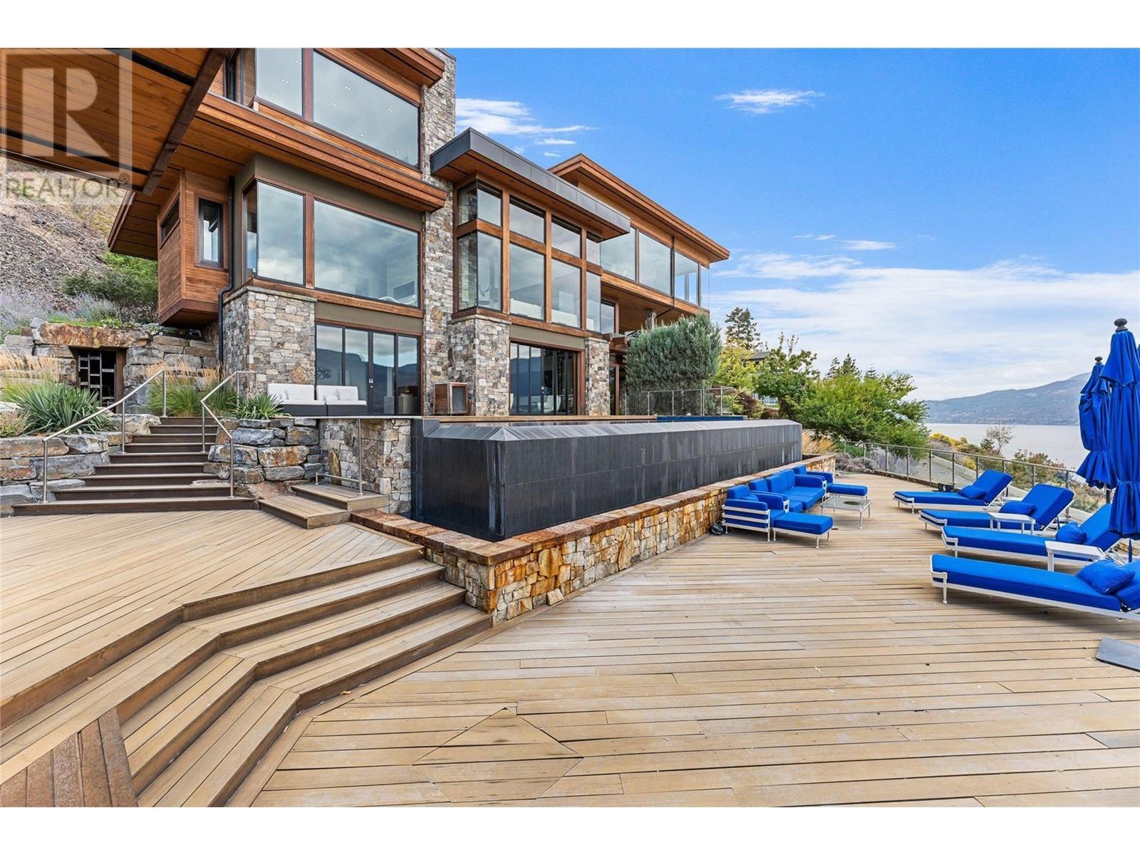 23 180 Sheerwater Court, Kelowna
