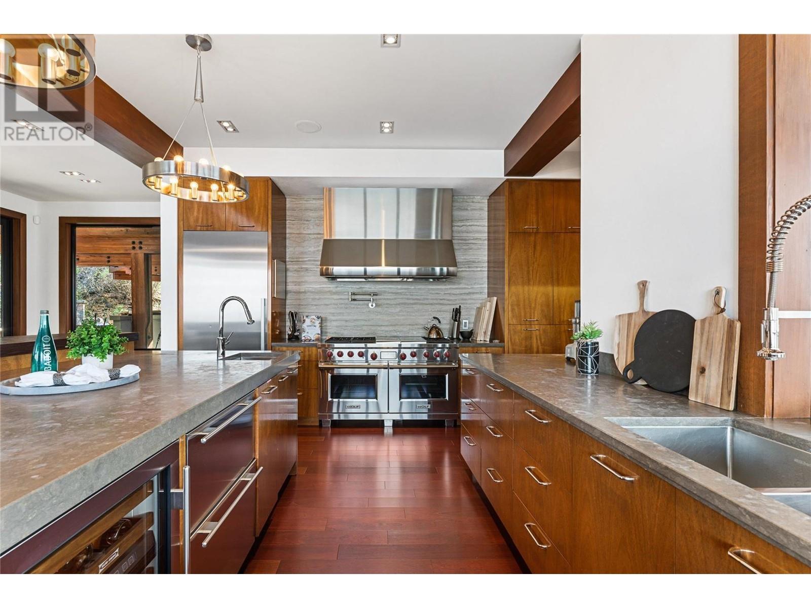 23 180 Sheerwater Court, Kelowna