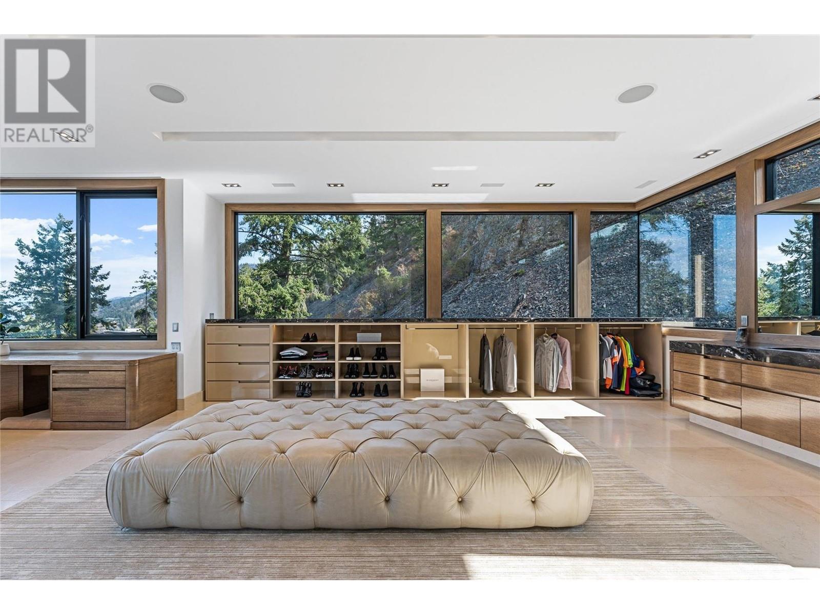 23 180 Sheerwater Court, Kelowna