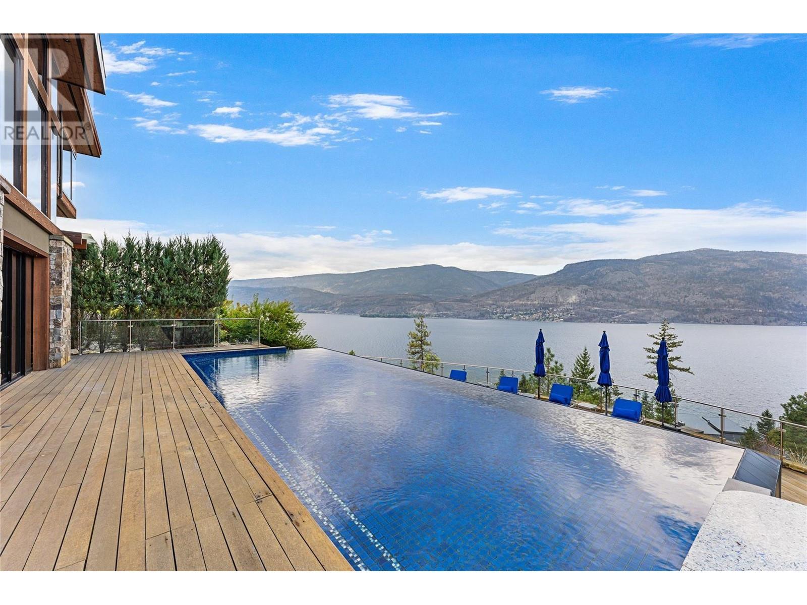 23 180 Sheerwater Court, Kelowna