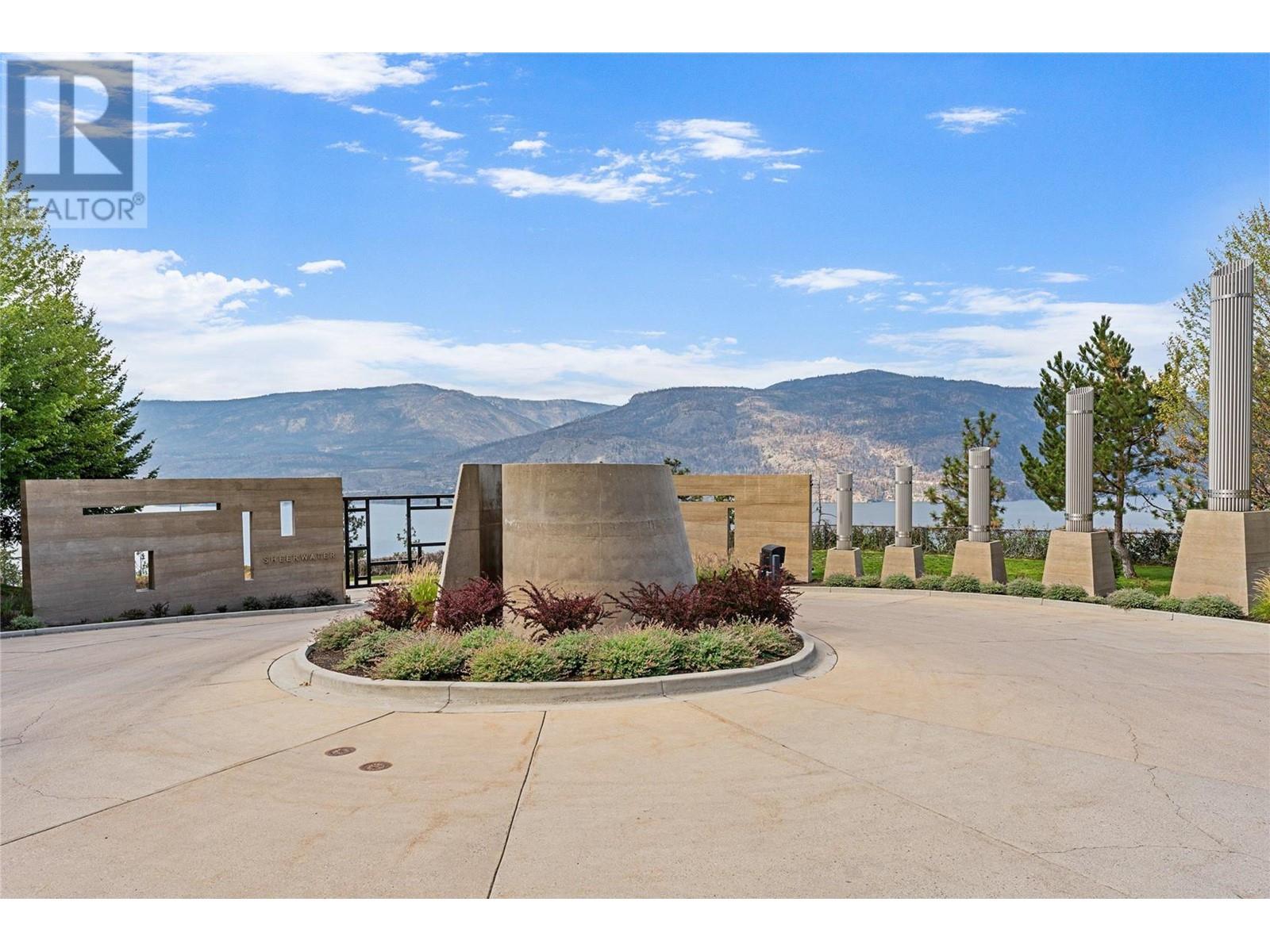 23 180 Sheerwater Court, Kelowna