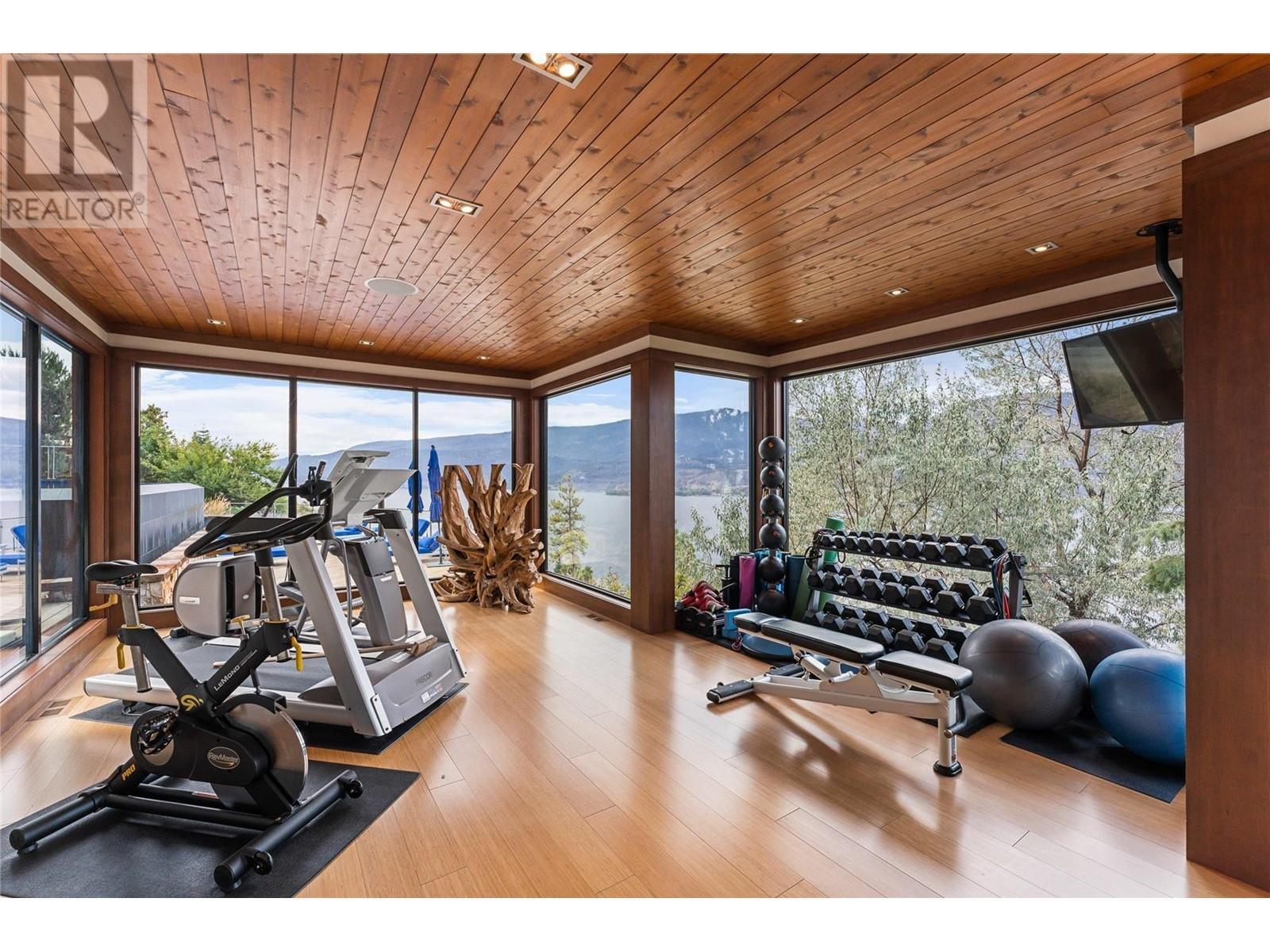 23 180 Sheerwater Court, Kelowna