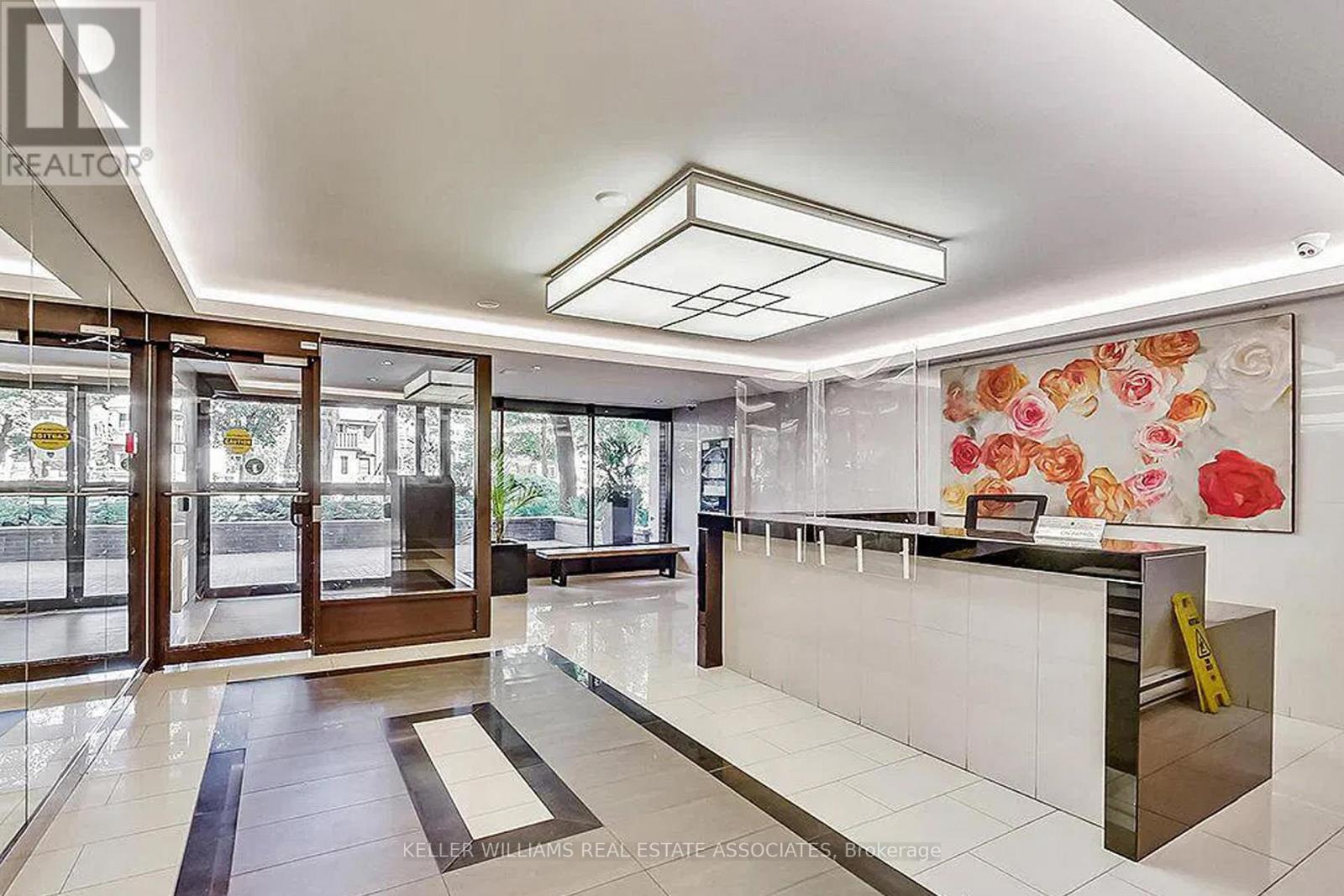 Photo 7 of 1711 40 Homewood Avenue, Toronto ON