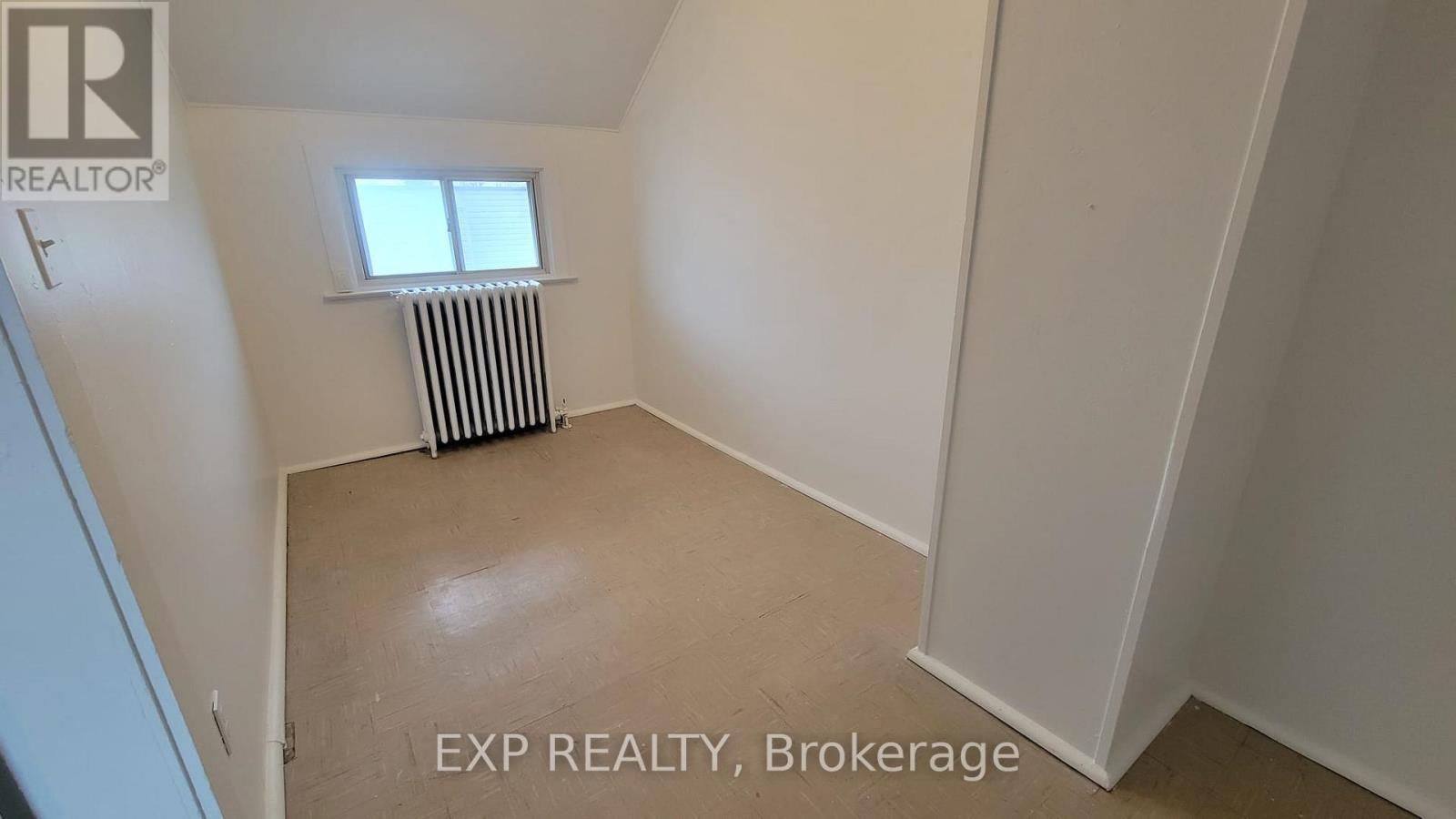 Photo 4 of 4 112 High Street, Georgina ON