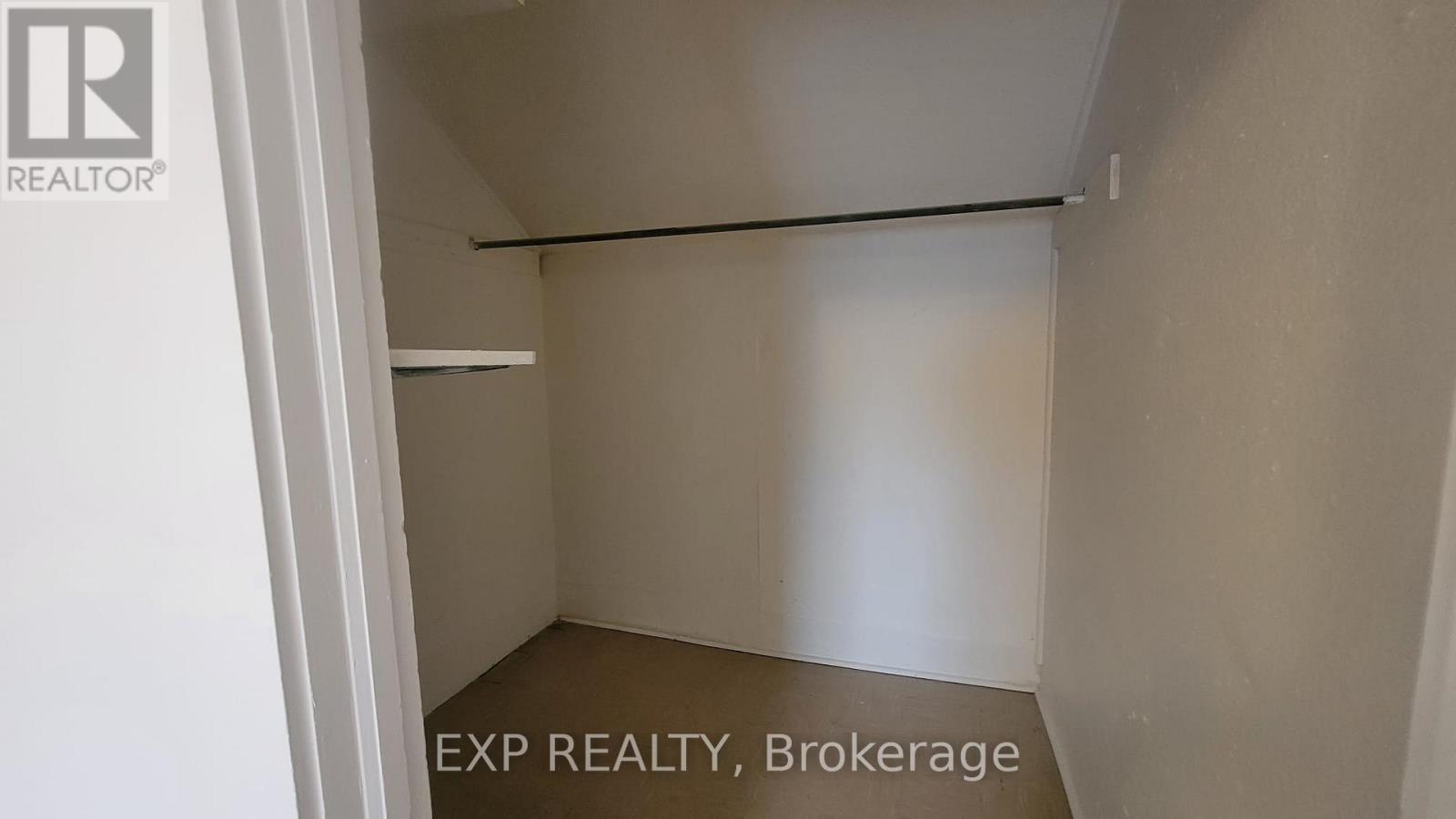 Photo 12 of 4 112 High Street, Georgina ON