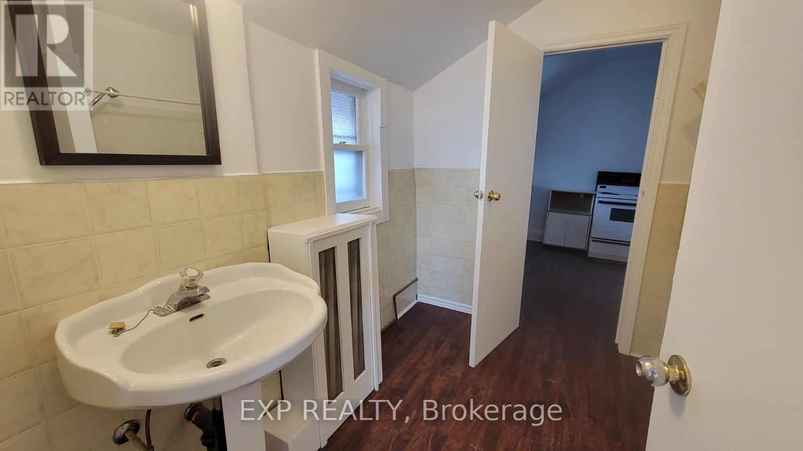 Photo 16 of 4 112 High Street, Georgina ON