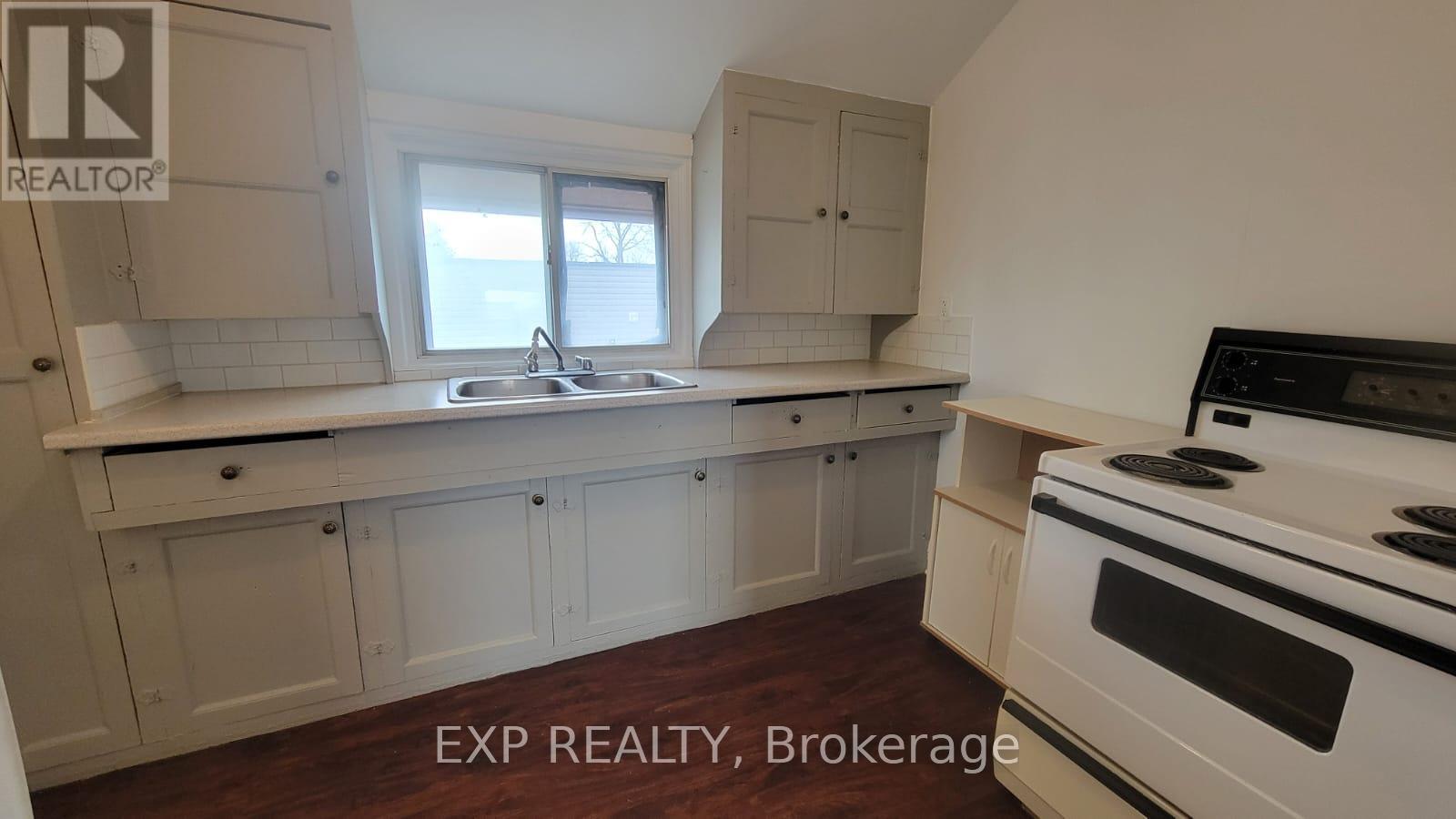 Photo 14 of 4 112 High Street, Georgina ON