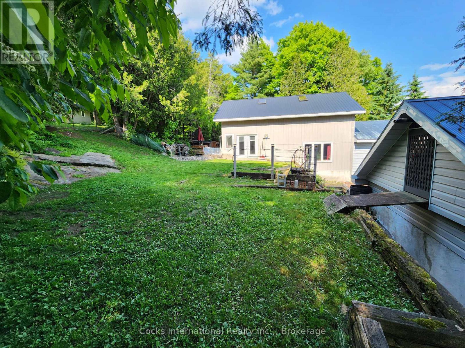 Photo 31 of 206 On 141 Highway, Huntsville ON