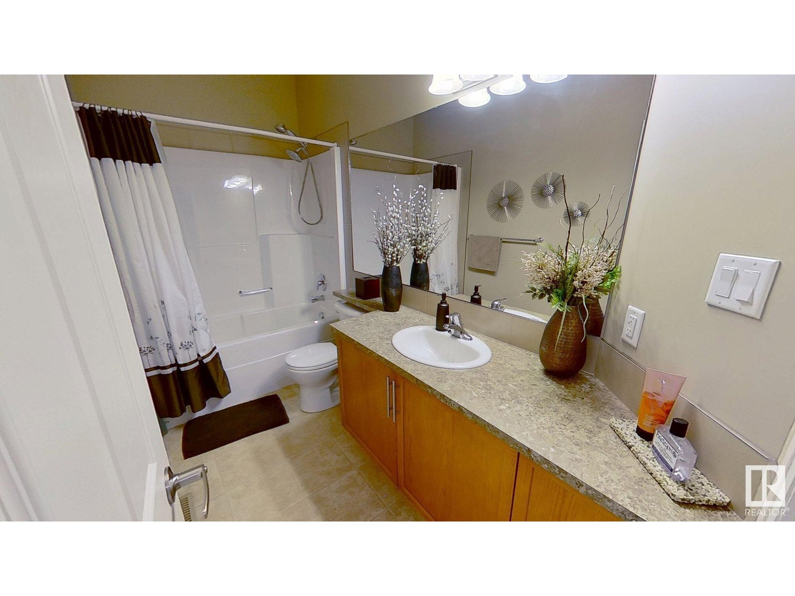 Photo 16 of 6 5021 34 Av, Camrose AB