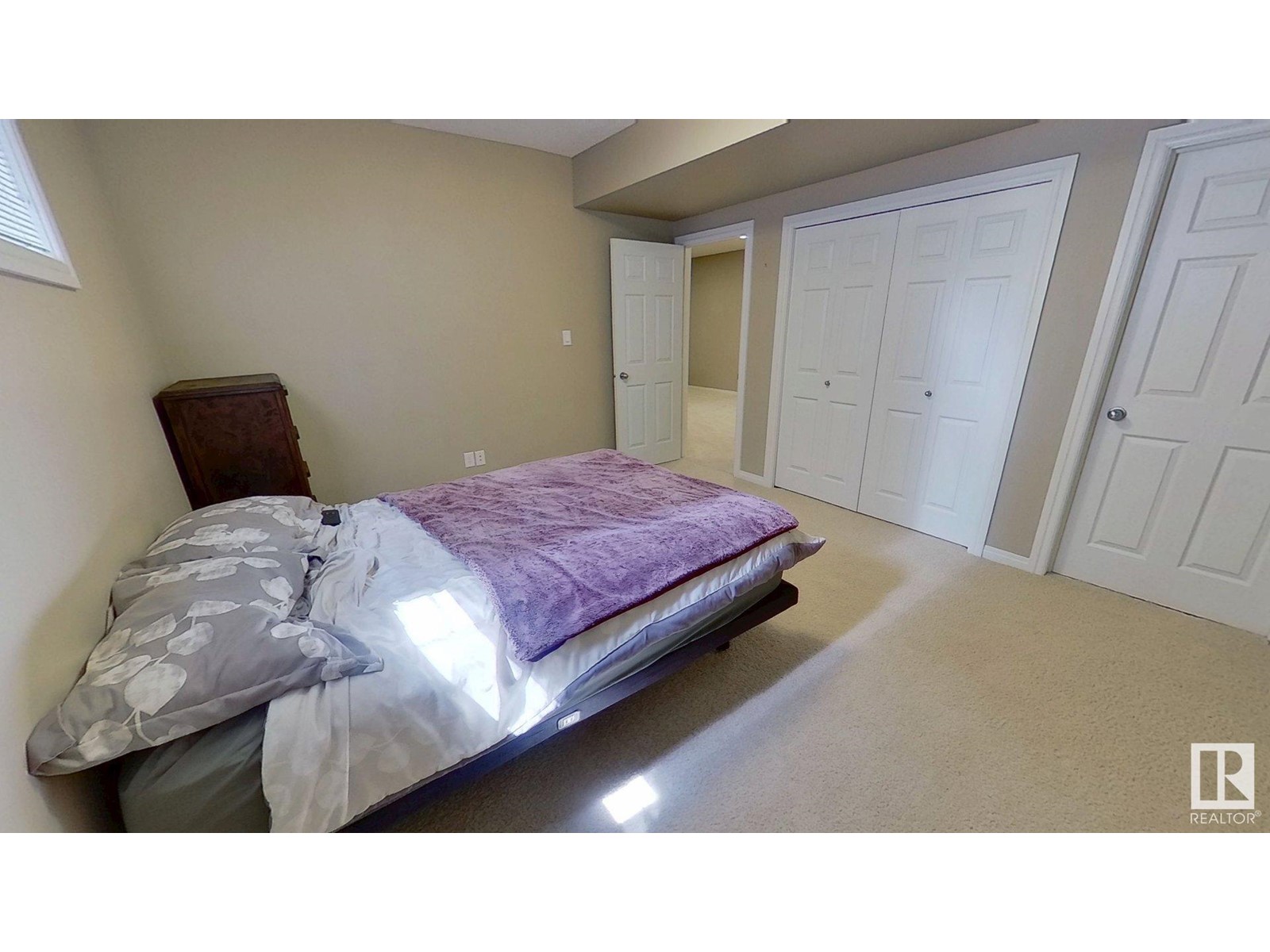 Photo 10 of 6 5021 34 Av, Camrose AB