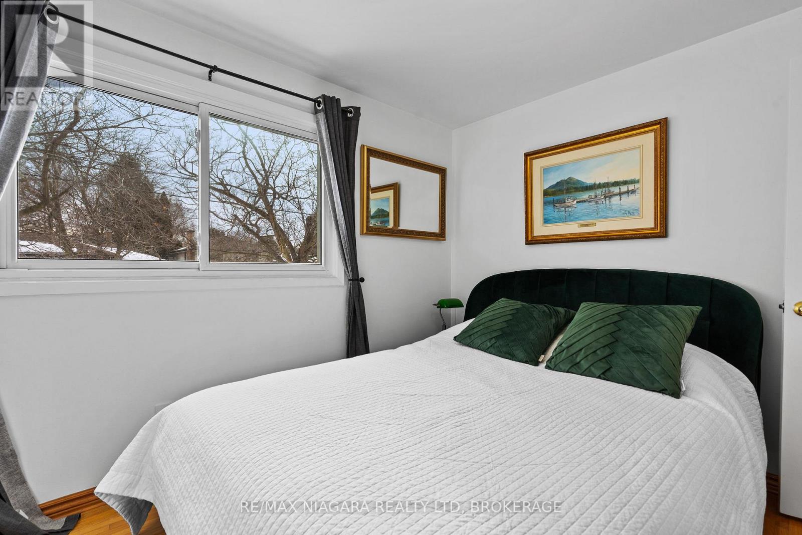 Photo 25 of 305 Centre Street, Niagaraonthelake ON