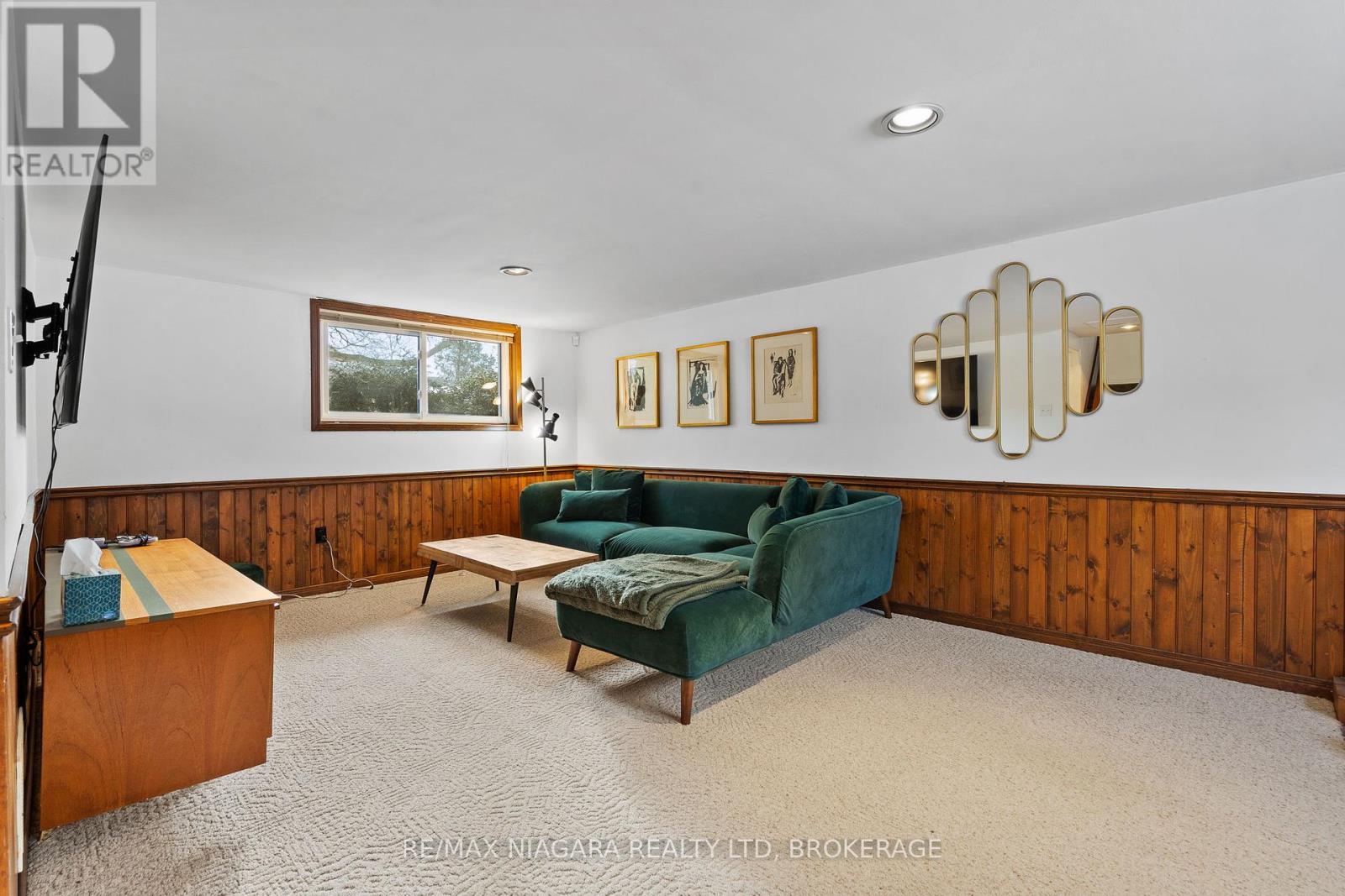 Photo 35 of 305 Centre Street, Niagaraonthelake ON
