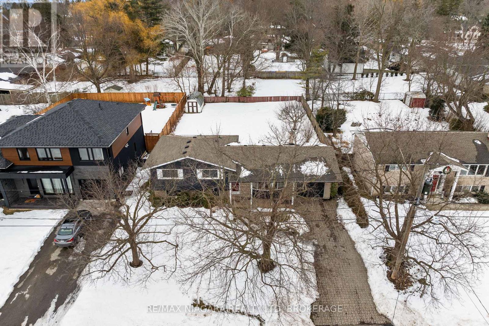 Photo 38 of 305 Centre Street, Niagaraonthelake ON