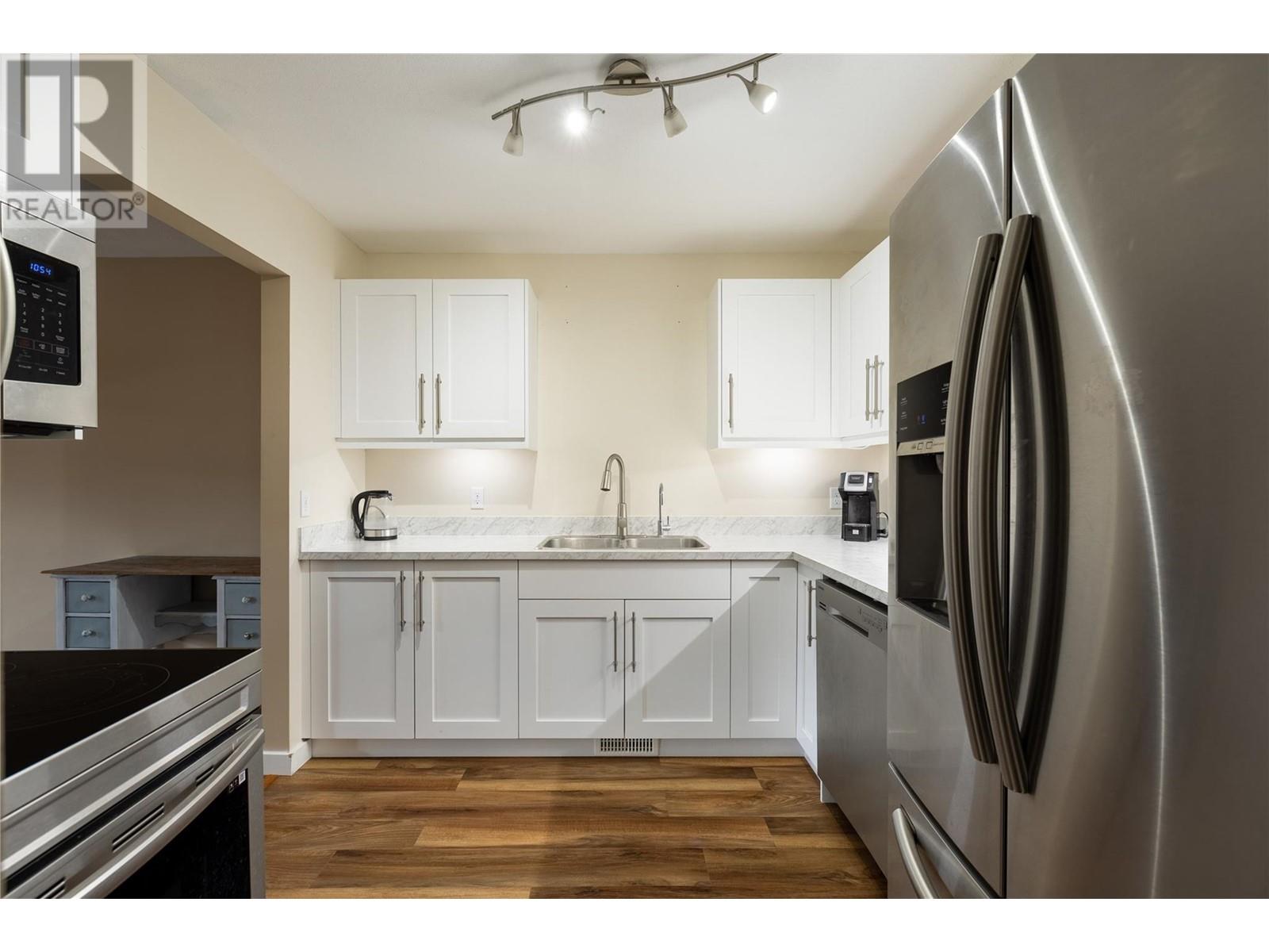 #12 2156 Bessette Street - 5