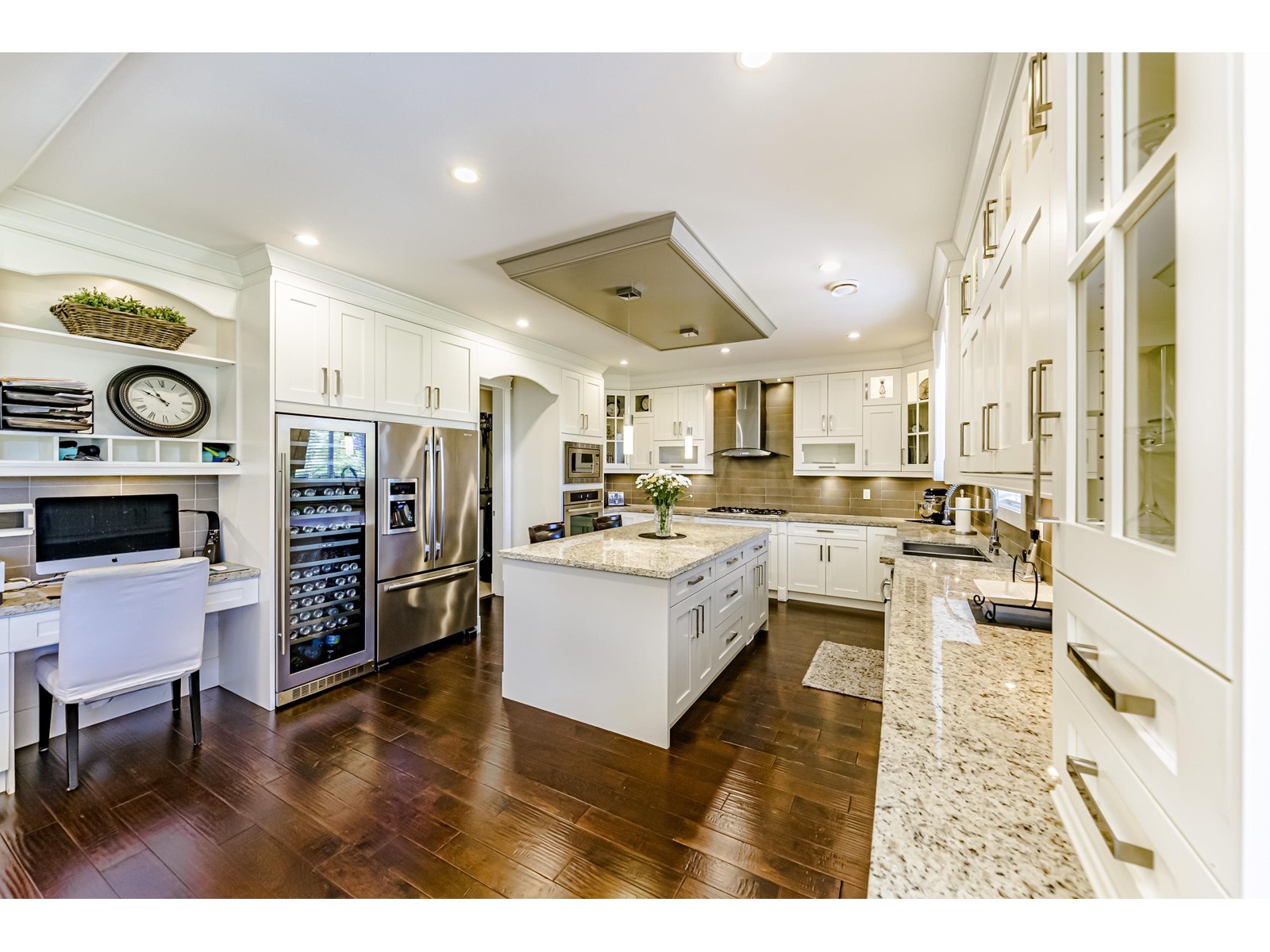 Photo 10 of 17393 2 Avenue, Surrey BC
