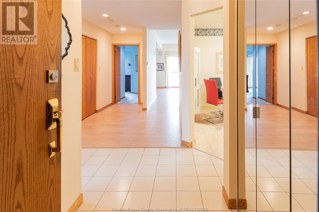 Photo 4 of 5151 Riverside Drive Unit 905, Windsor ON