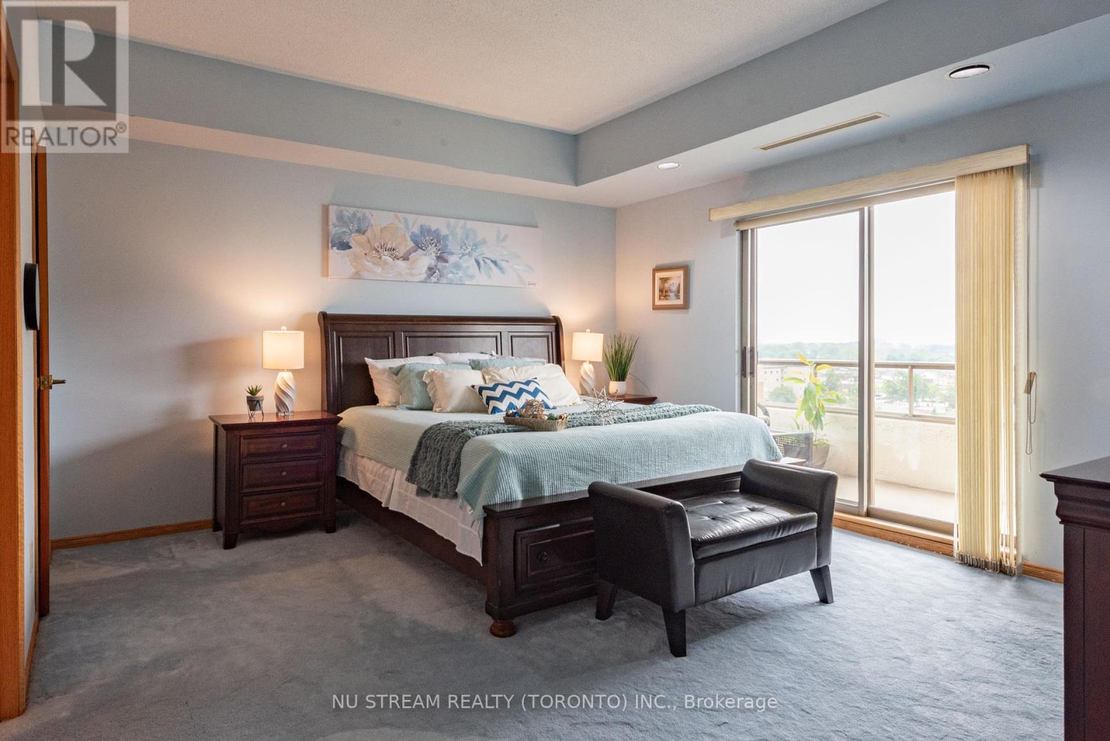 Photo 15 of 905 5151 Riverside Drive E, Windsor ON