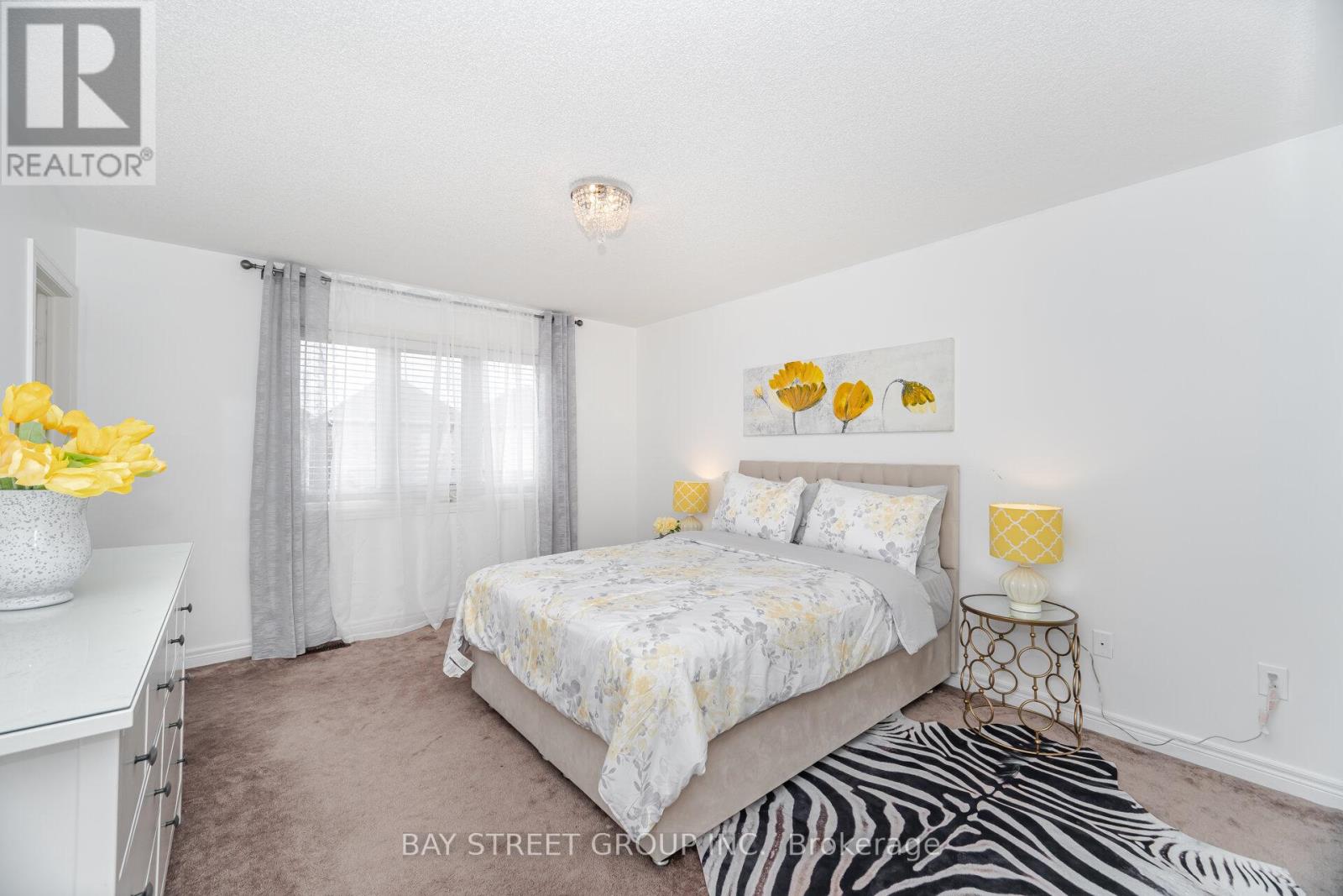 Photo 11 of 58 Weaver Terrace, New Tecumseth ON