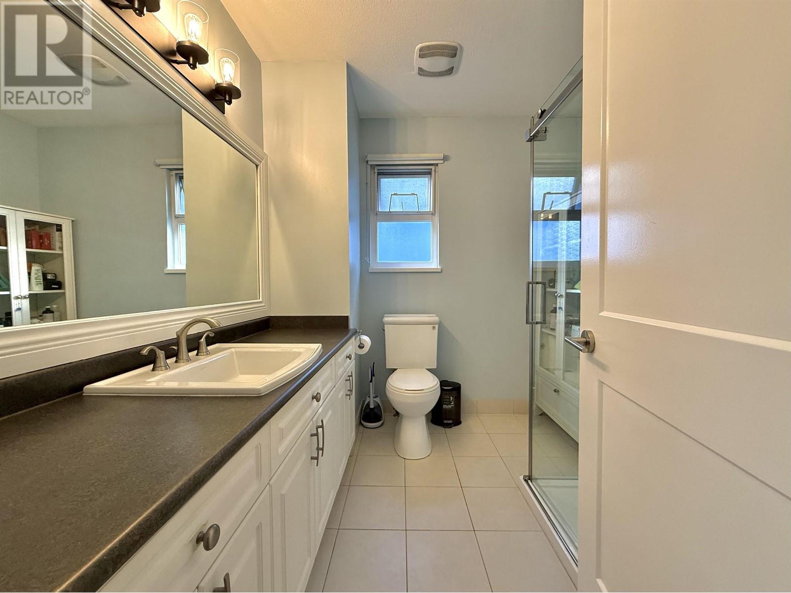 Photo 15 of 4322 Graveley Street, Burnaby BC