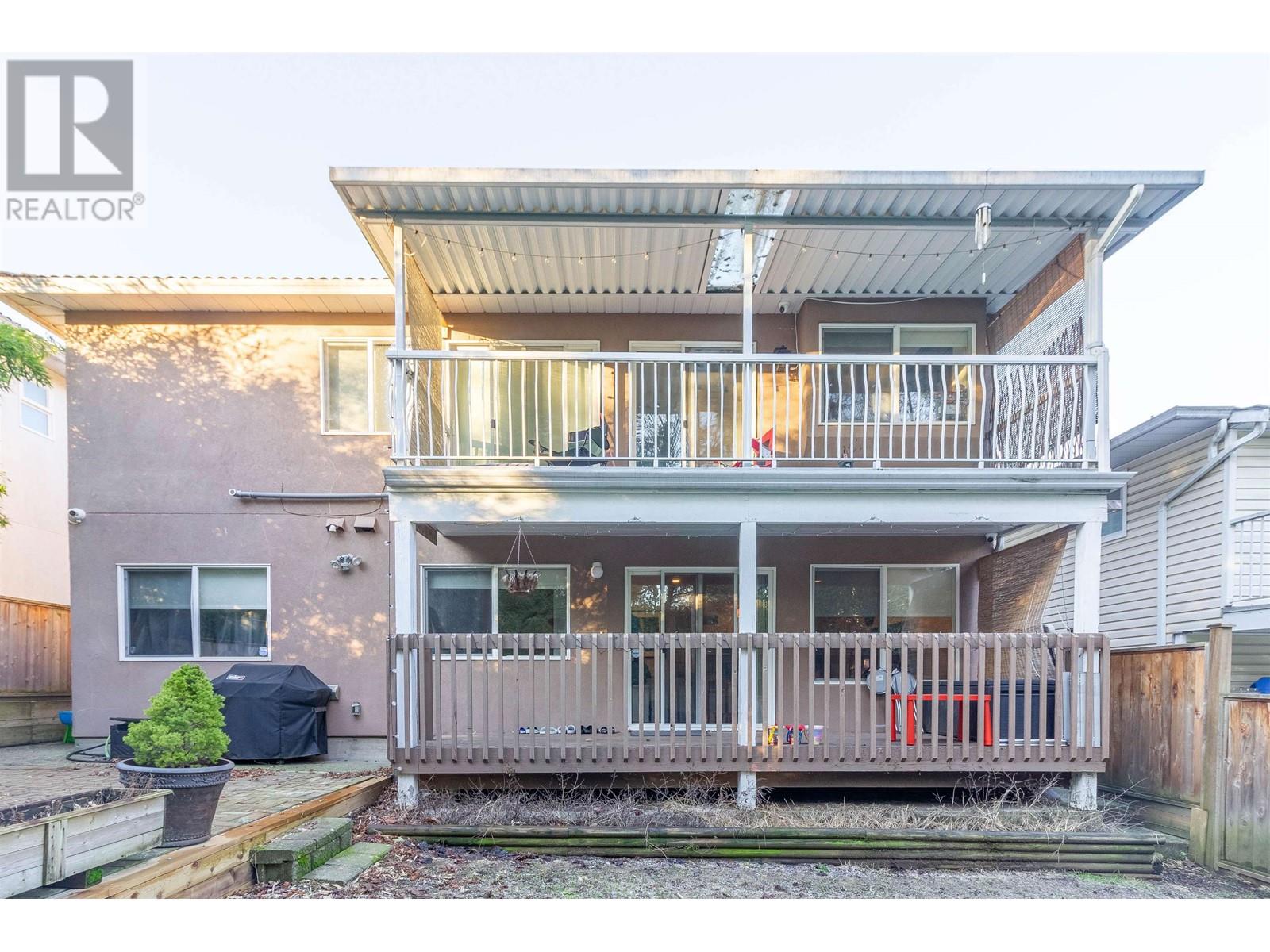Photo 37 of 4322 Graveley Street, Burnaby BC