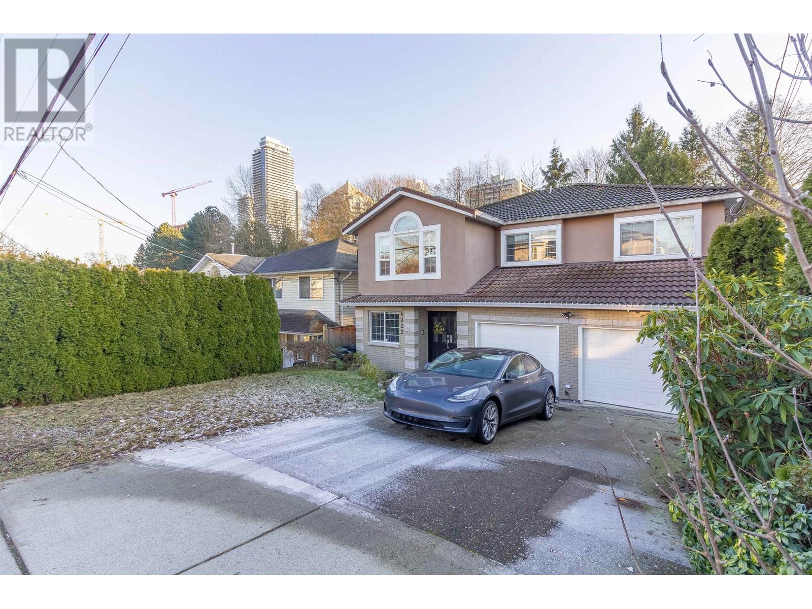 Photo 38 of 4322 Graveley Street, Burnaby BC