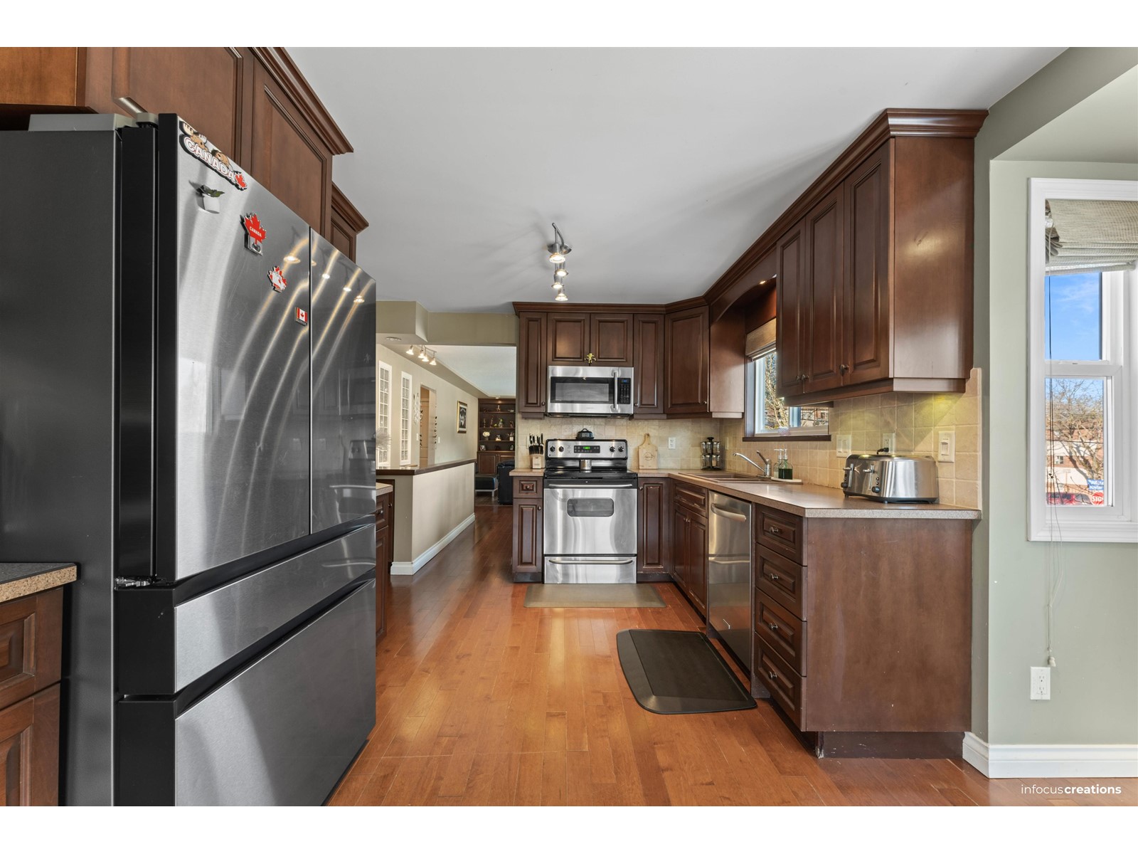 Photo 9 of 2091 Paulson Crescent, Abbotsford BC