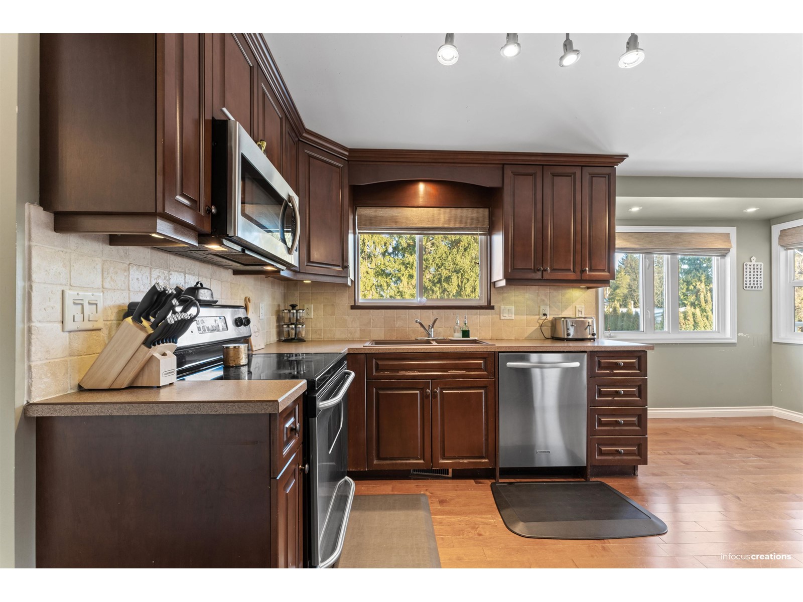 Photo 40 of 2091 Paulson Crescent, Abbotsford BC
