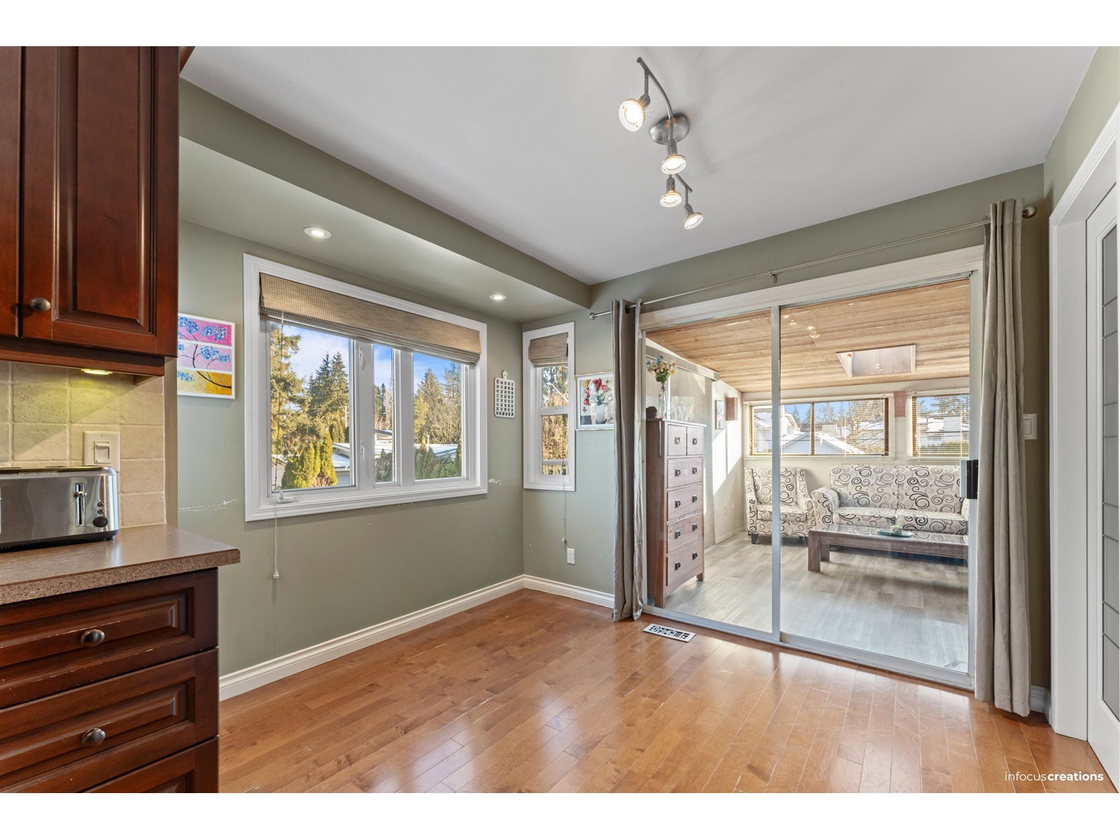 Photo 1 of 2091 Paulson Crescent, Abbotsford BC