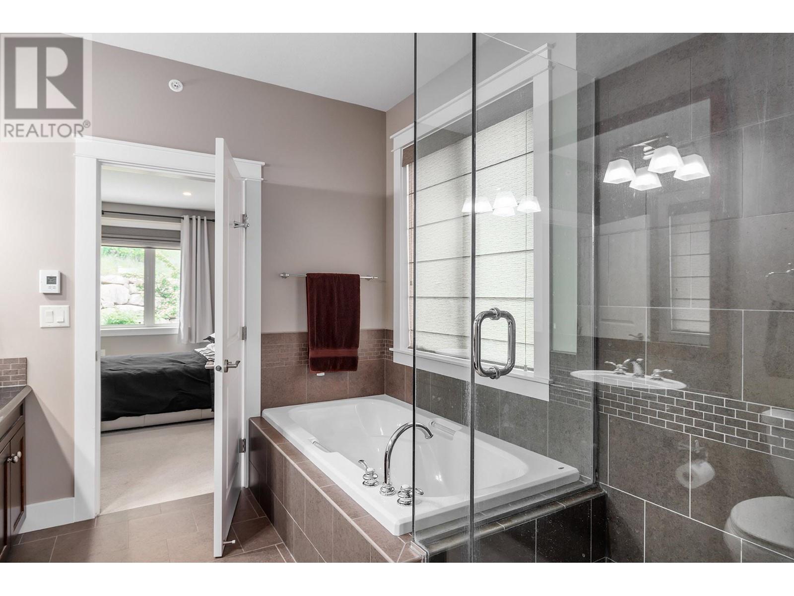 Photo 14 of 428 Longspoon Drive, Vernon BC