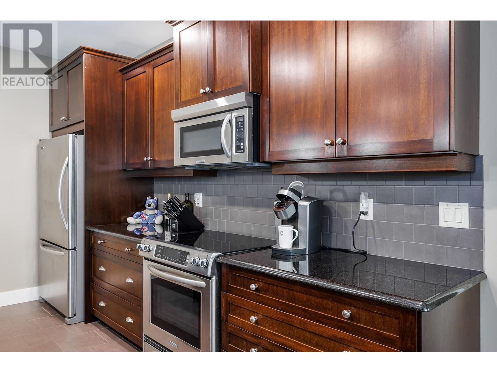 Photo 9 of 428 Longspoon Drive, Vernon BC