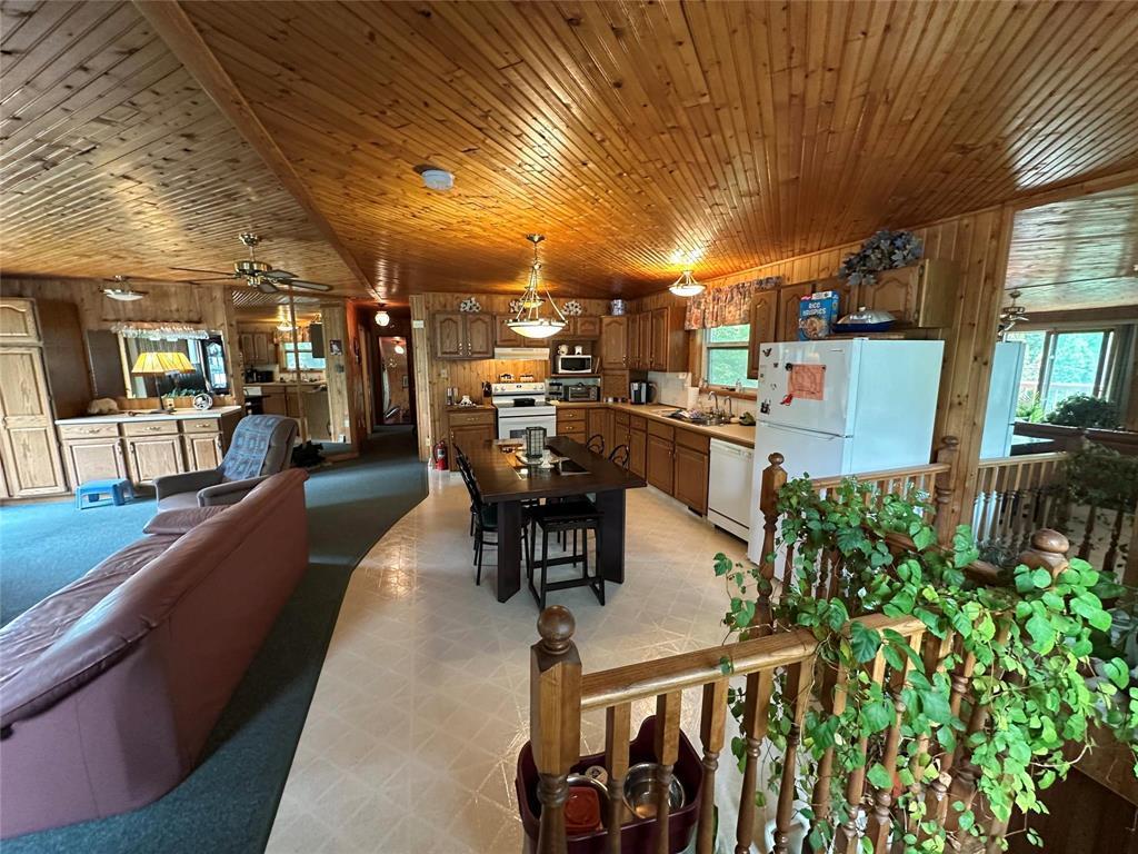 Photo 9 of 56 Arnhold Street, Gull Lake MB