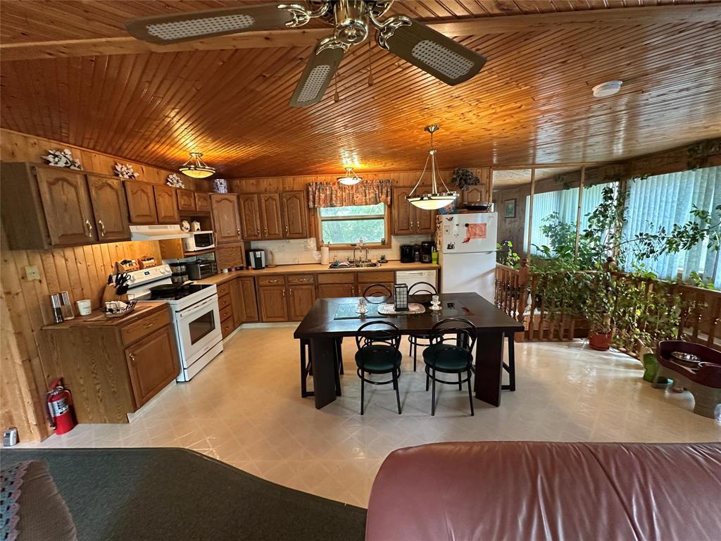 Photo 10 of 56 Arnhold Street, Gull Lake MB