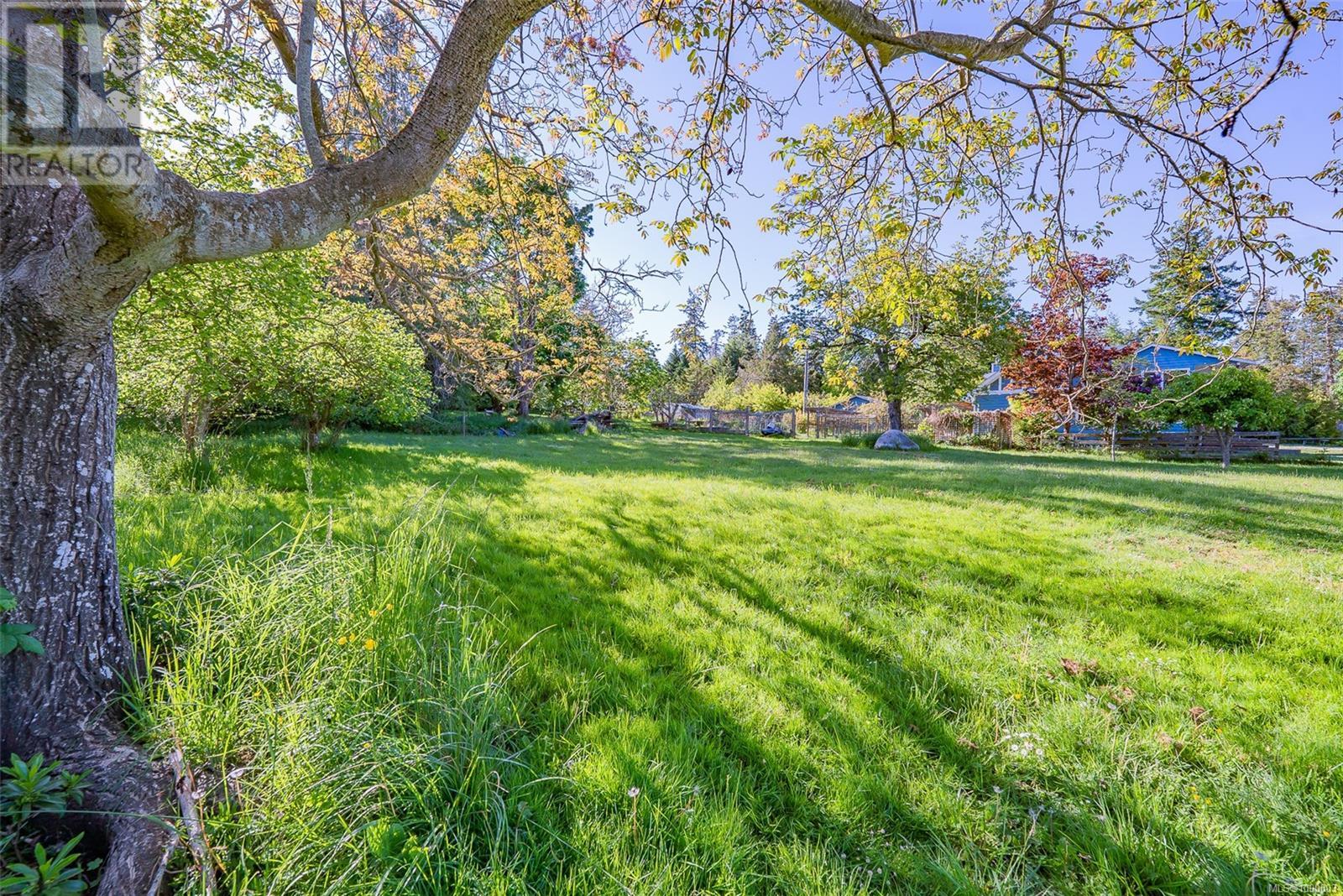 Photo 22 of 1560 Brebber Rd, Nanaimo BC
