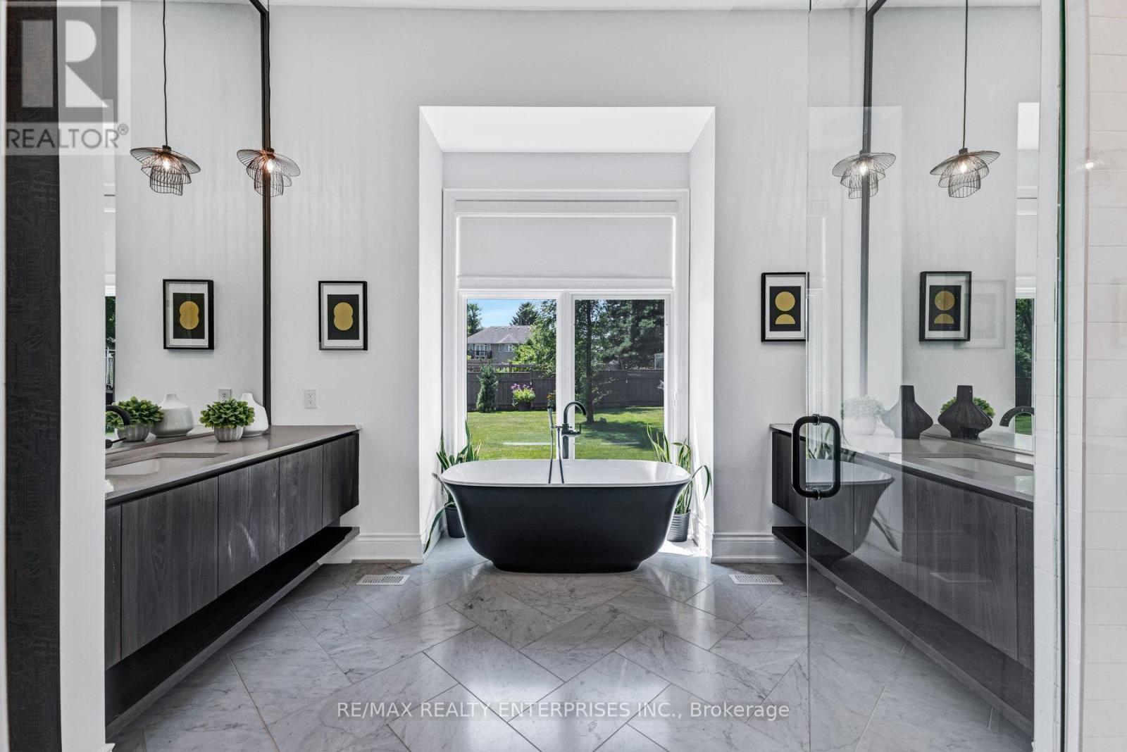 Photo 8 of 714 Atoka Drive, Mississauga ON