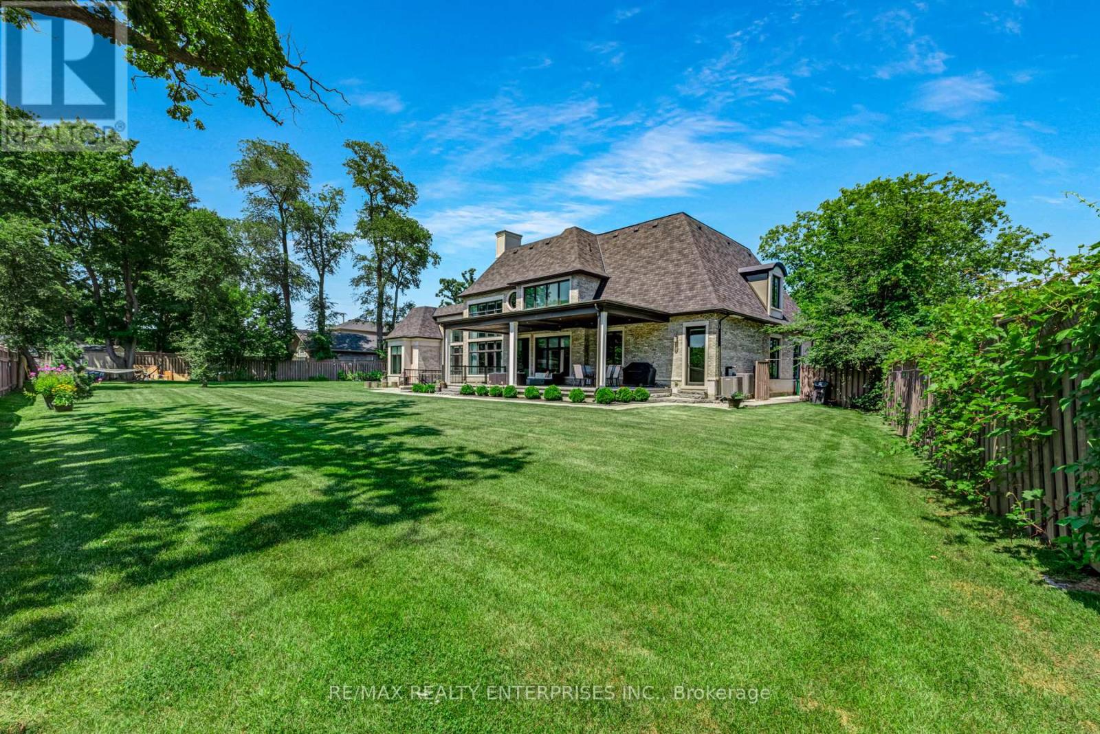 Photo 5 of 714 Atoka Drive, Mississauga ON
