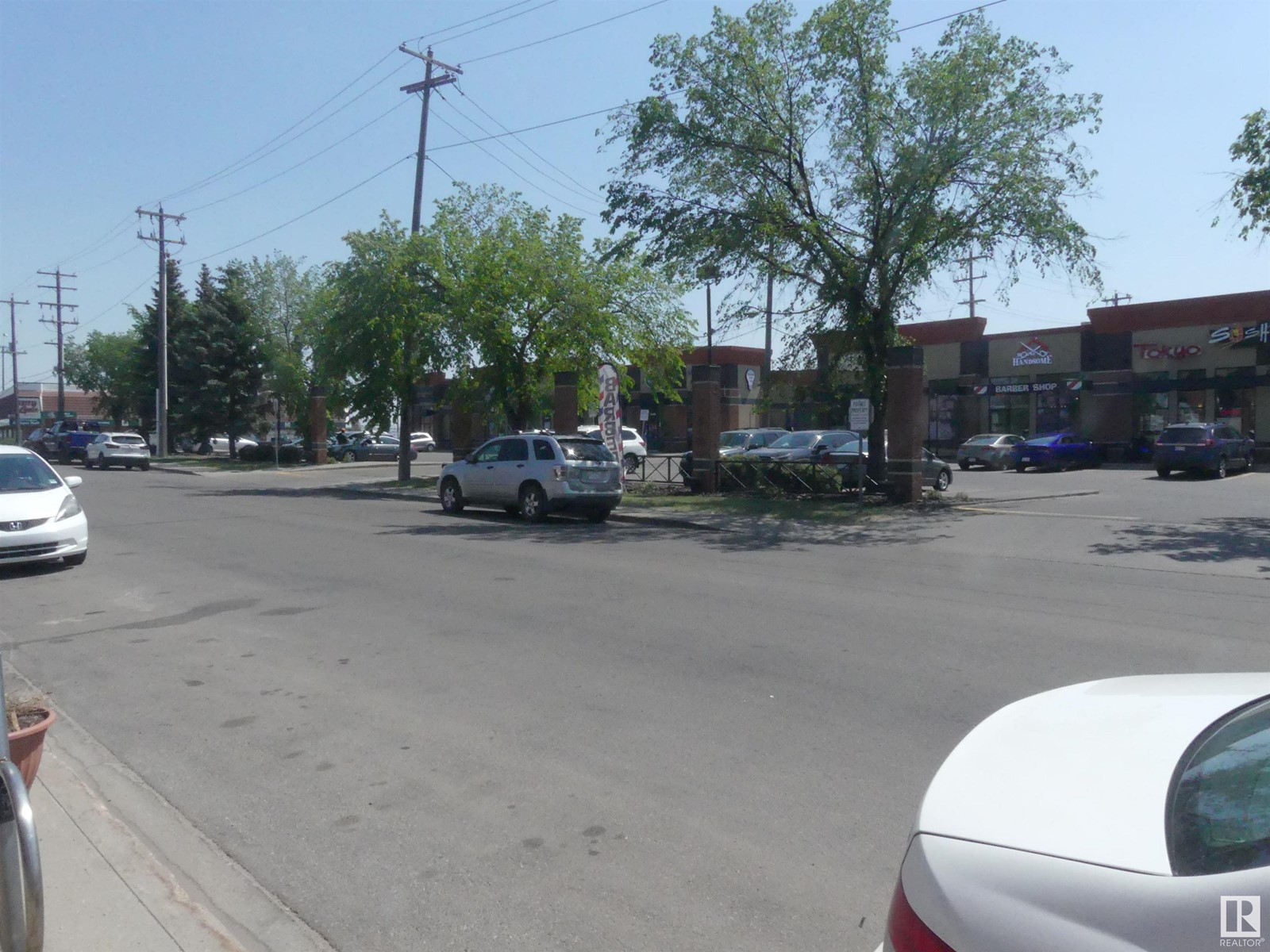 Photo 5 of 10376 78 Av Nw, Edmonton AB