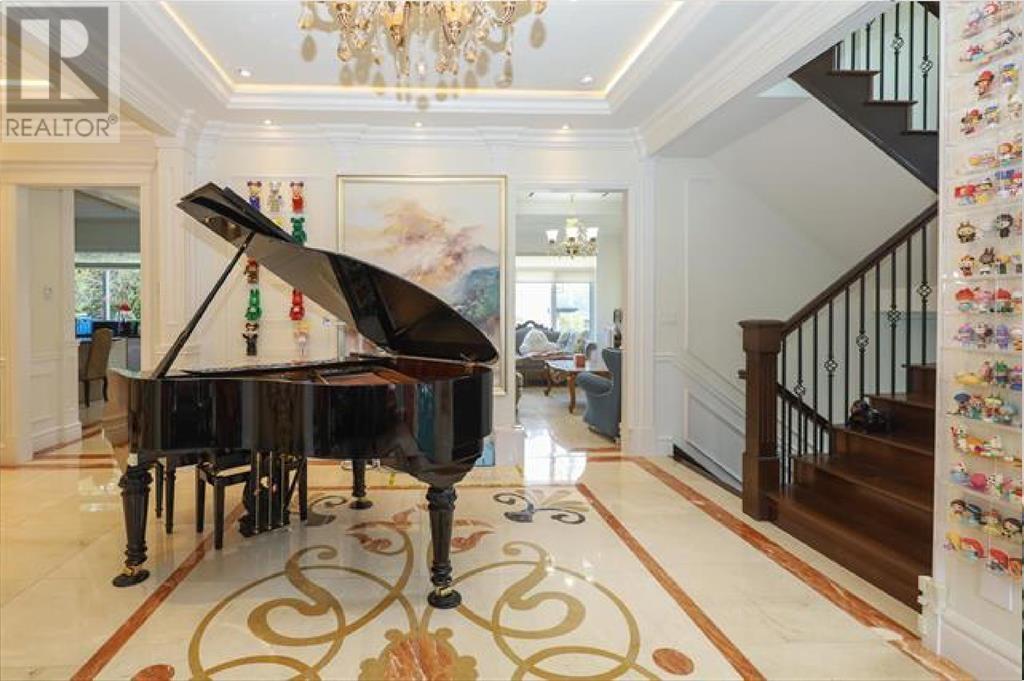 Photo 2 of 875 W 38th Avenue, Vancouver BC