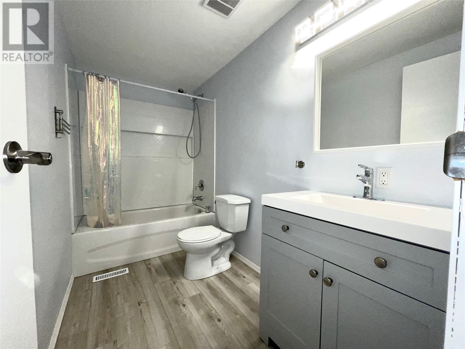 2321 33RD Avenue N, Cranbrook