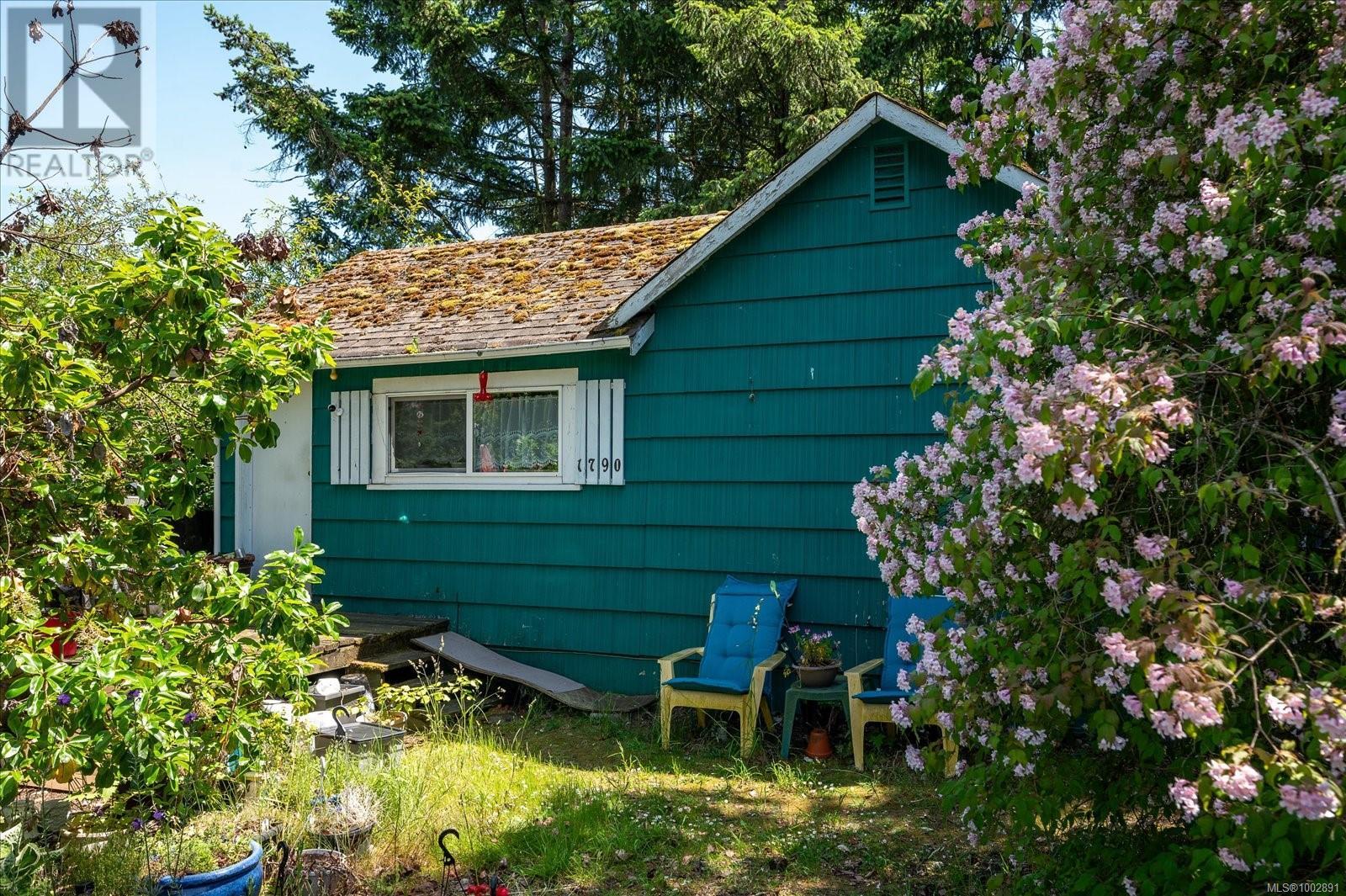 1790 Waddington Rd, Nanaimo