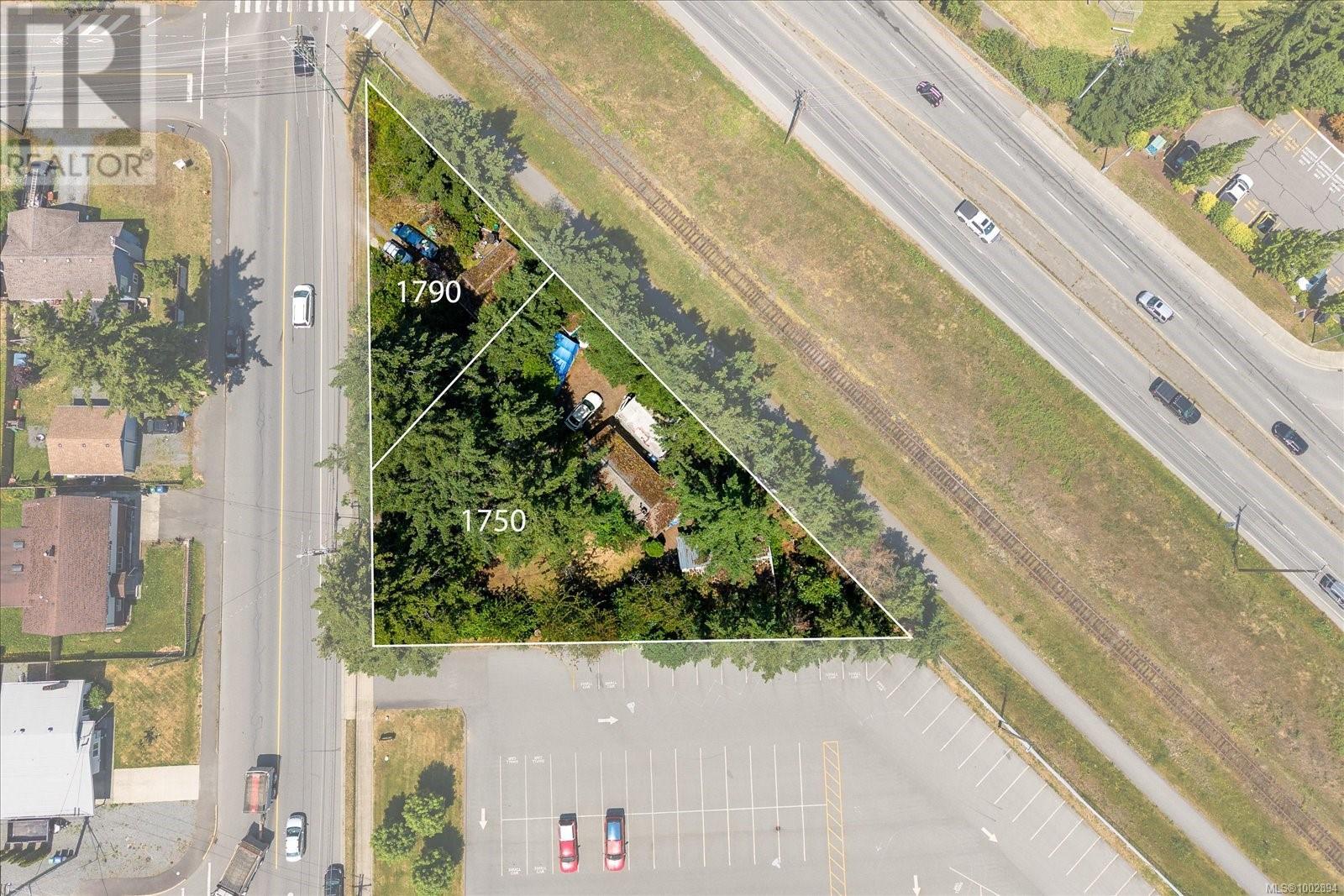 Photo 5 of 1750 Waddington Rd, Nanaimo BC