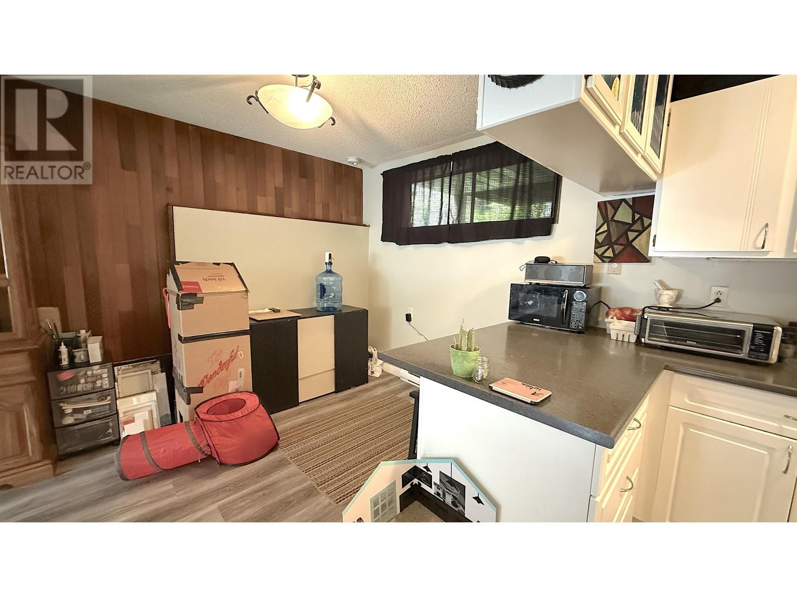 1796-1798 SLOAN AVENUE