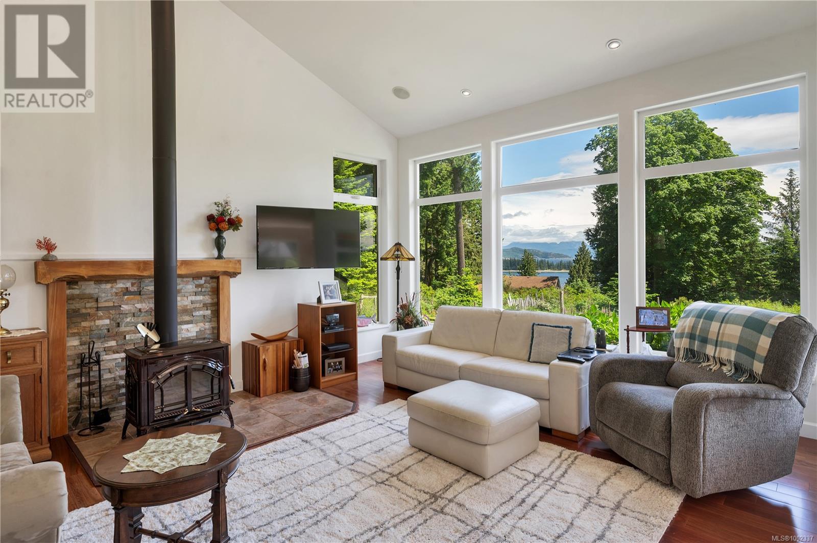 620 Valpy Rd, Quadra Island