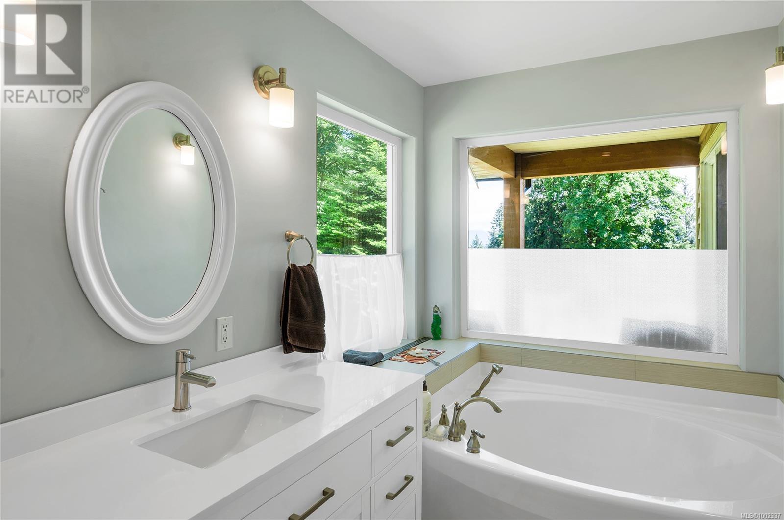 620 Valpy Rd, Quadra Island