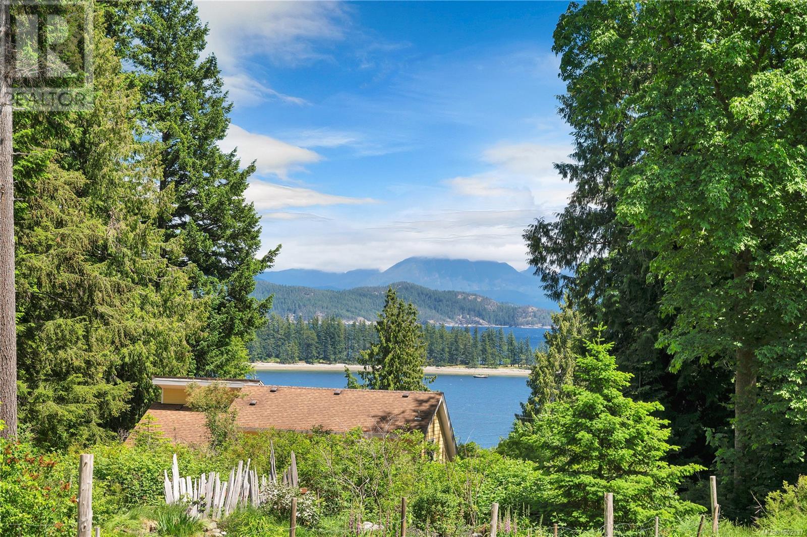 620 Valpy Rd, Quadra Island