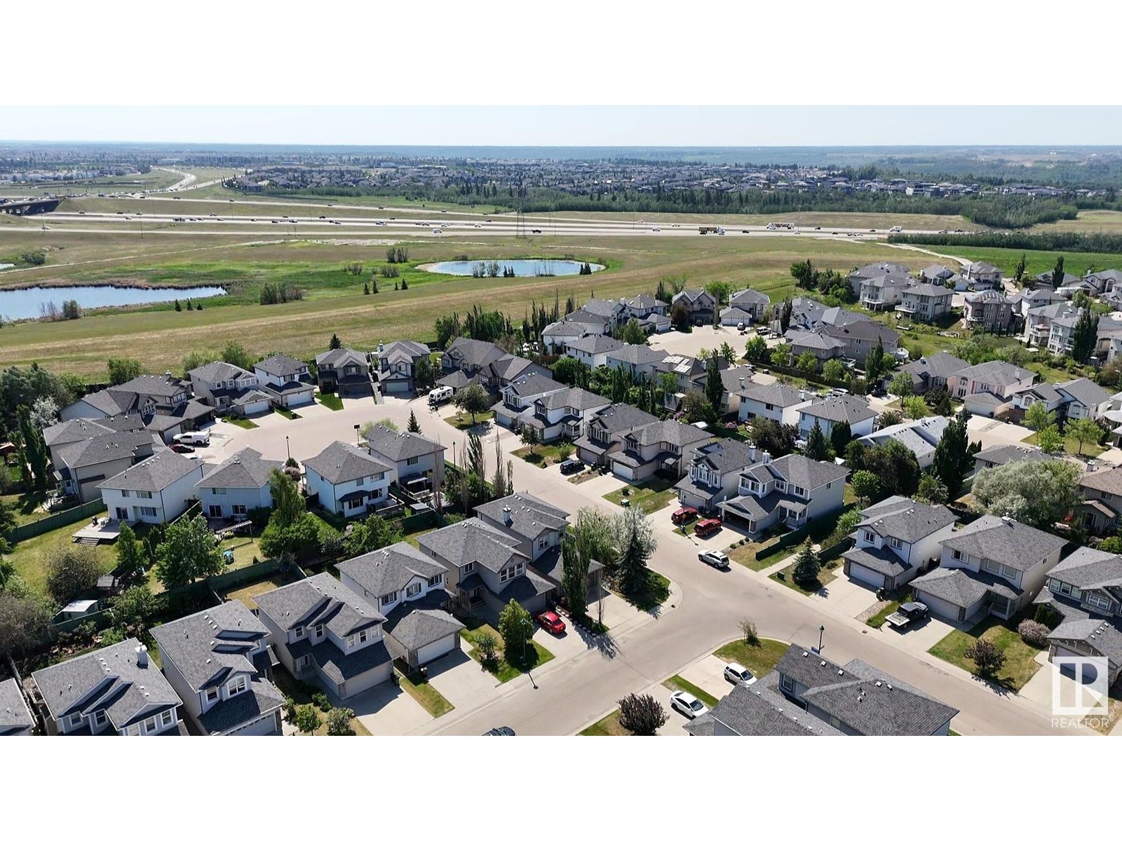 Photo 63 of 2570 Hanna Cr Nw, Edmonton AB