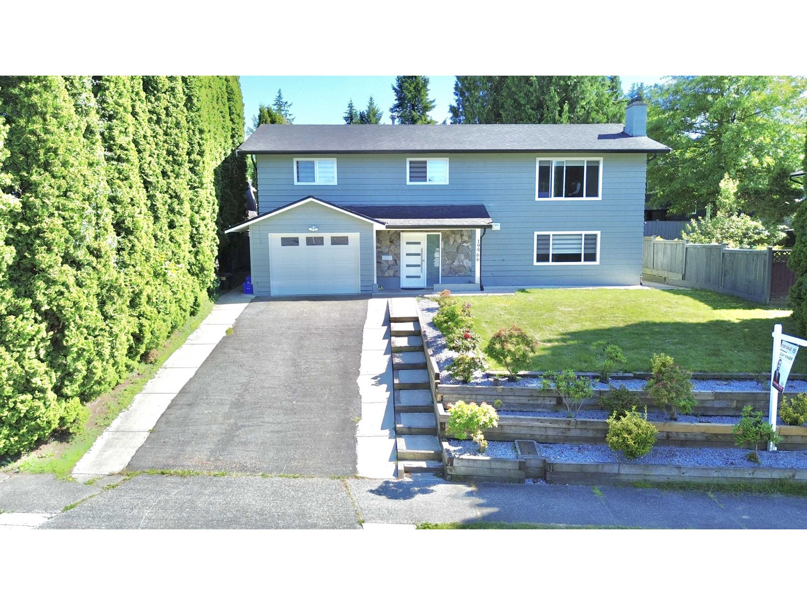 Photo 1 of 19966 50 A Avenue, Langley BC