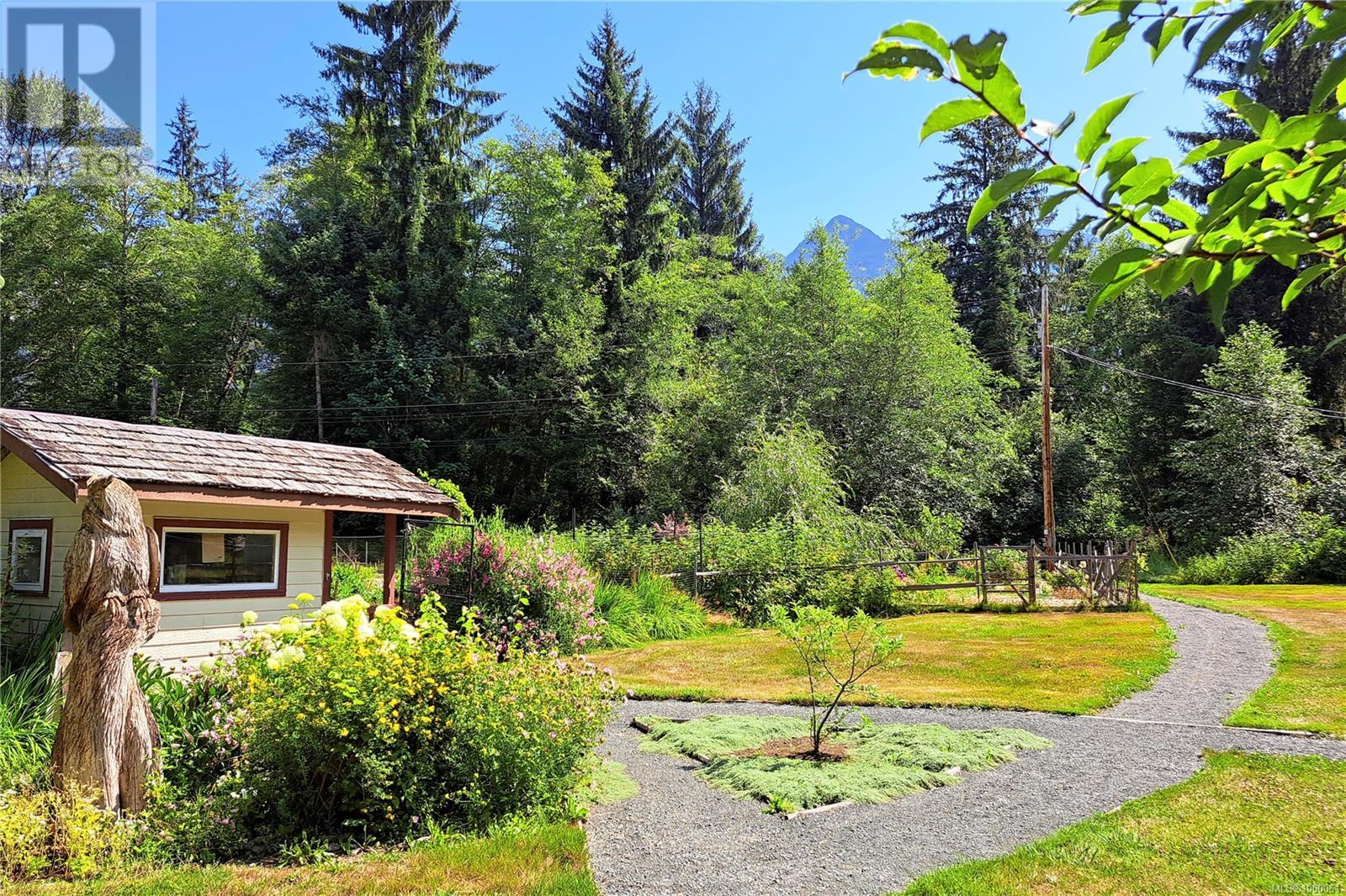 Photo 58 of 1165 Salmon River Main Line, Sayward BC
