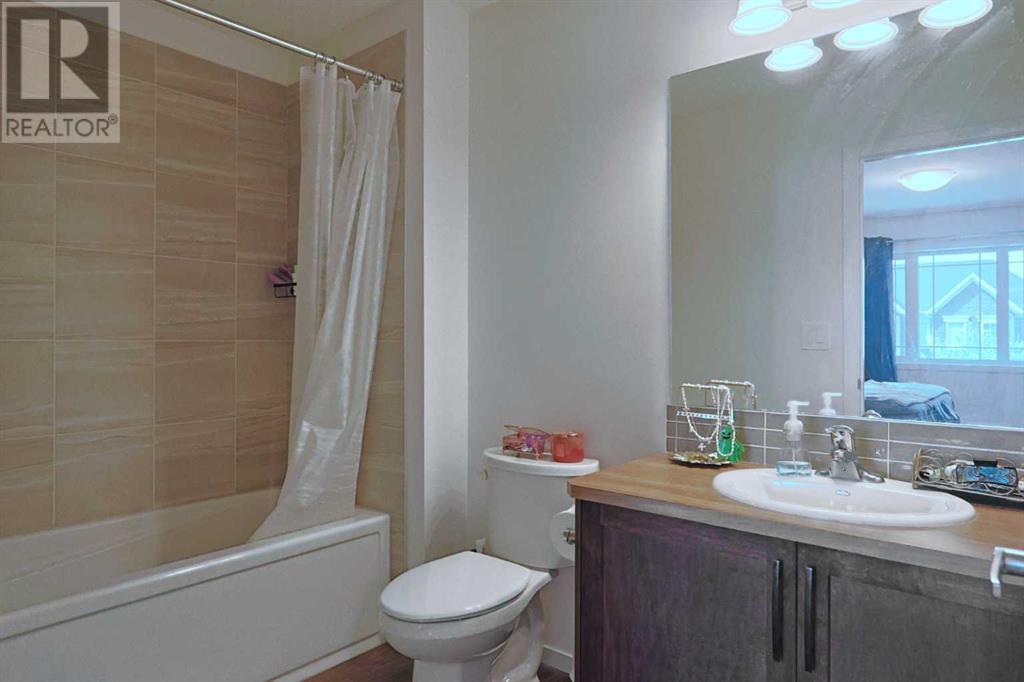 Single Family House for Sale in  Yorkville Avenue SW Yorkville Calgary 