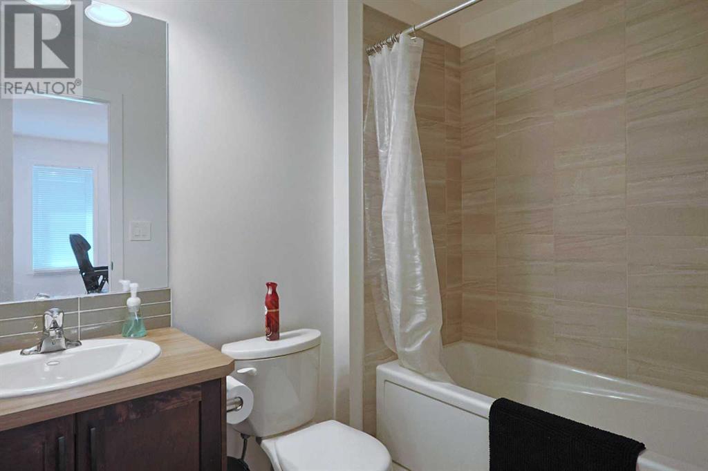 Single Family House for Sale in  Yorkville Avenue SW Yorkville Calgary 
