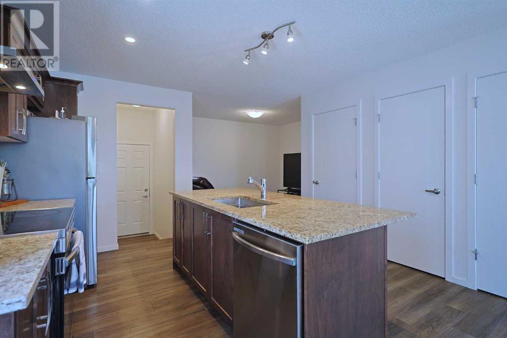 Single Family House for Sale in  Yorkville Avenue SW Yorkville Calgary 